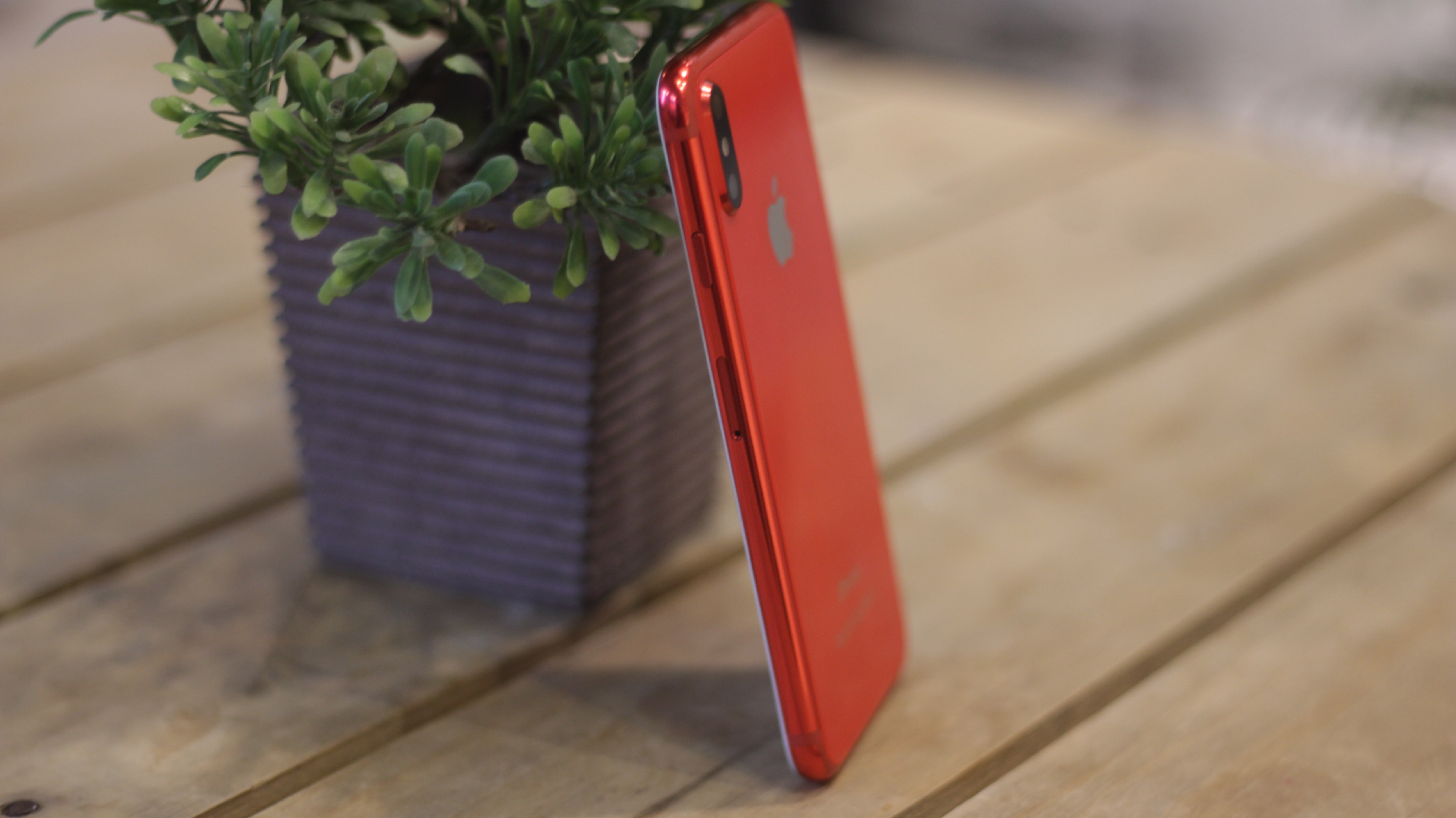 Trai nghiem nhanh smartphone gia 3 trieu co thiet ke giong iPhone 8 hinh anh