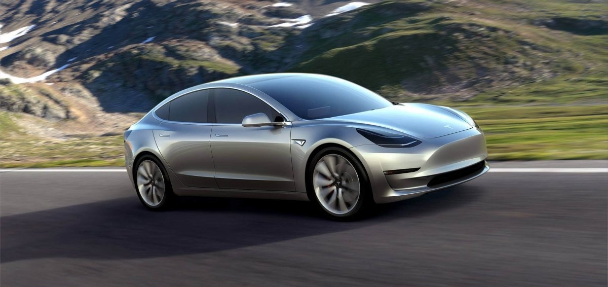 Vi sao Tesla Model 3 se thay doi the gioi xe hoi? hinh anh
