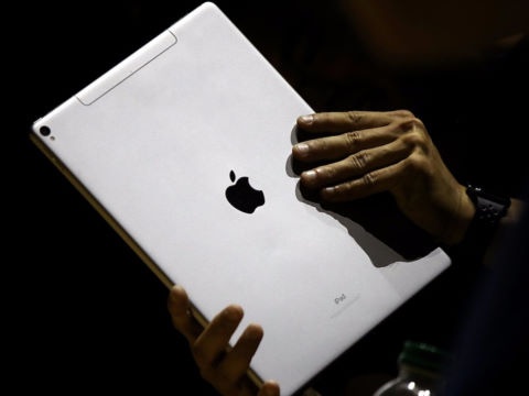 Amazon chiem thi phan dich vu cua Apple anh 1