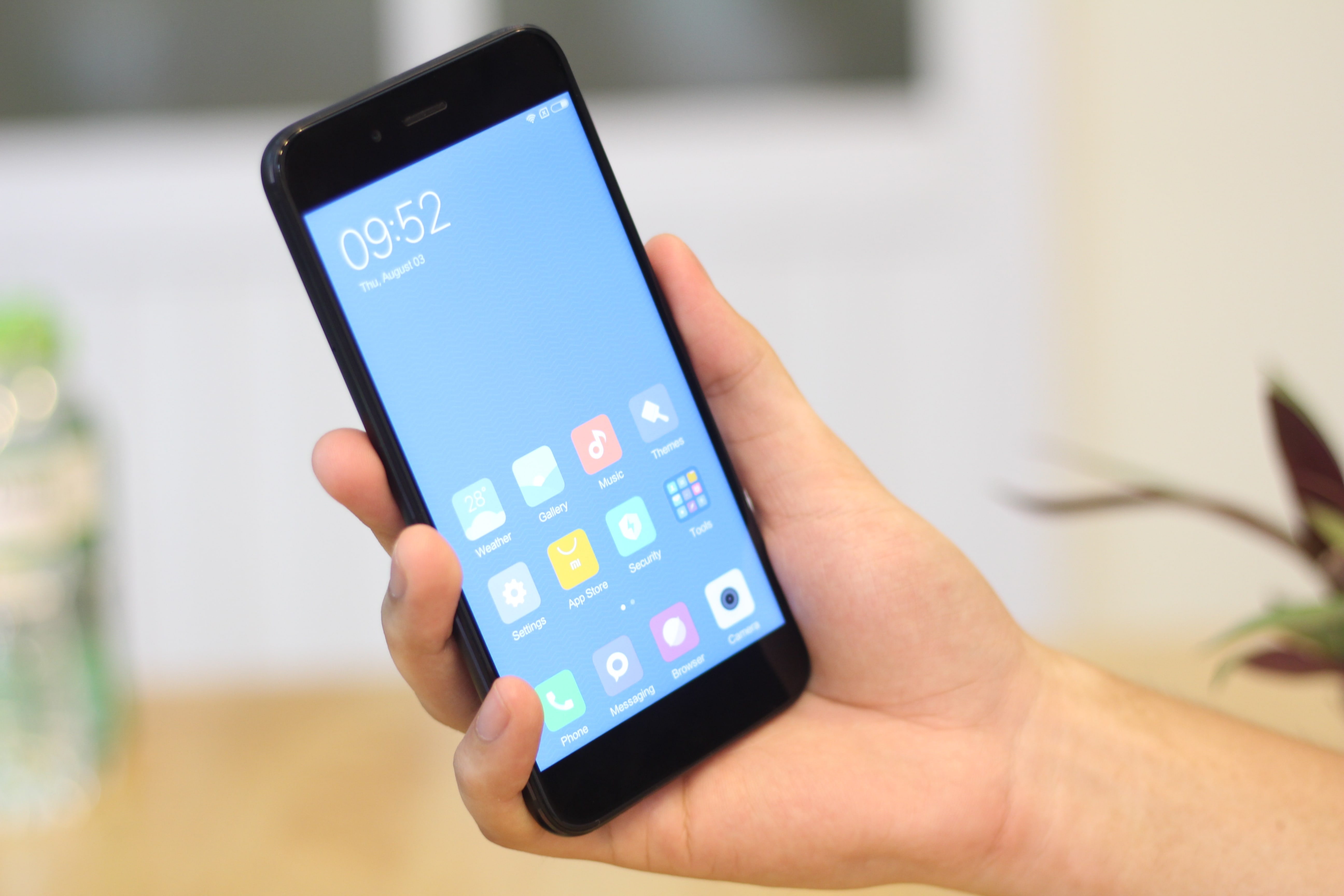 Mo hop Xiaomi Mi 5x hinh anh