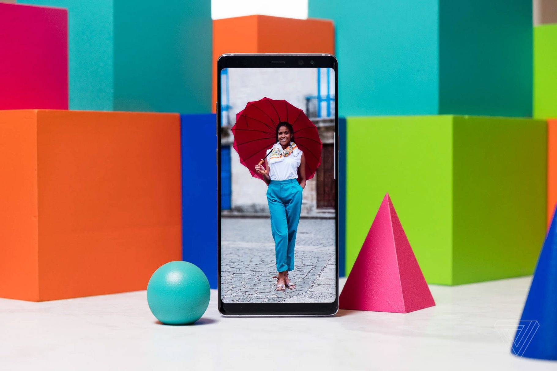 Note 8 giam 450 USD anh 1