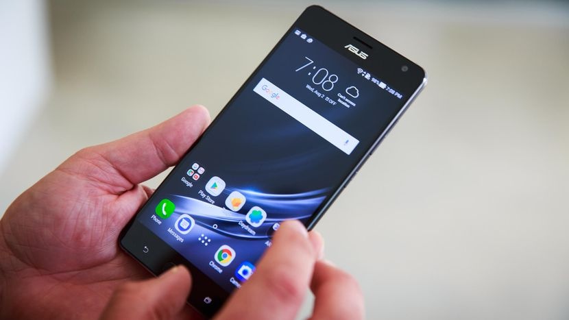 Danh gia nhanh Zenfone AR - smartphone RAM 8 GB ho tro AR hinh anh