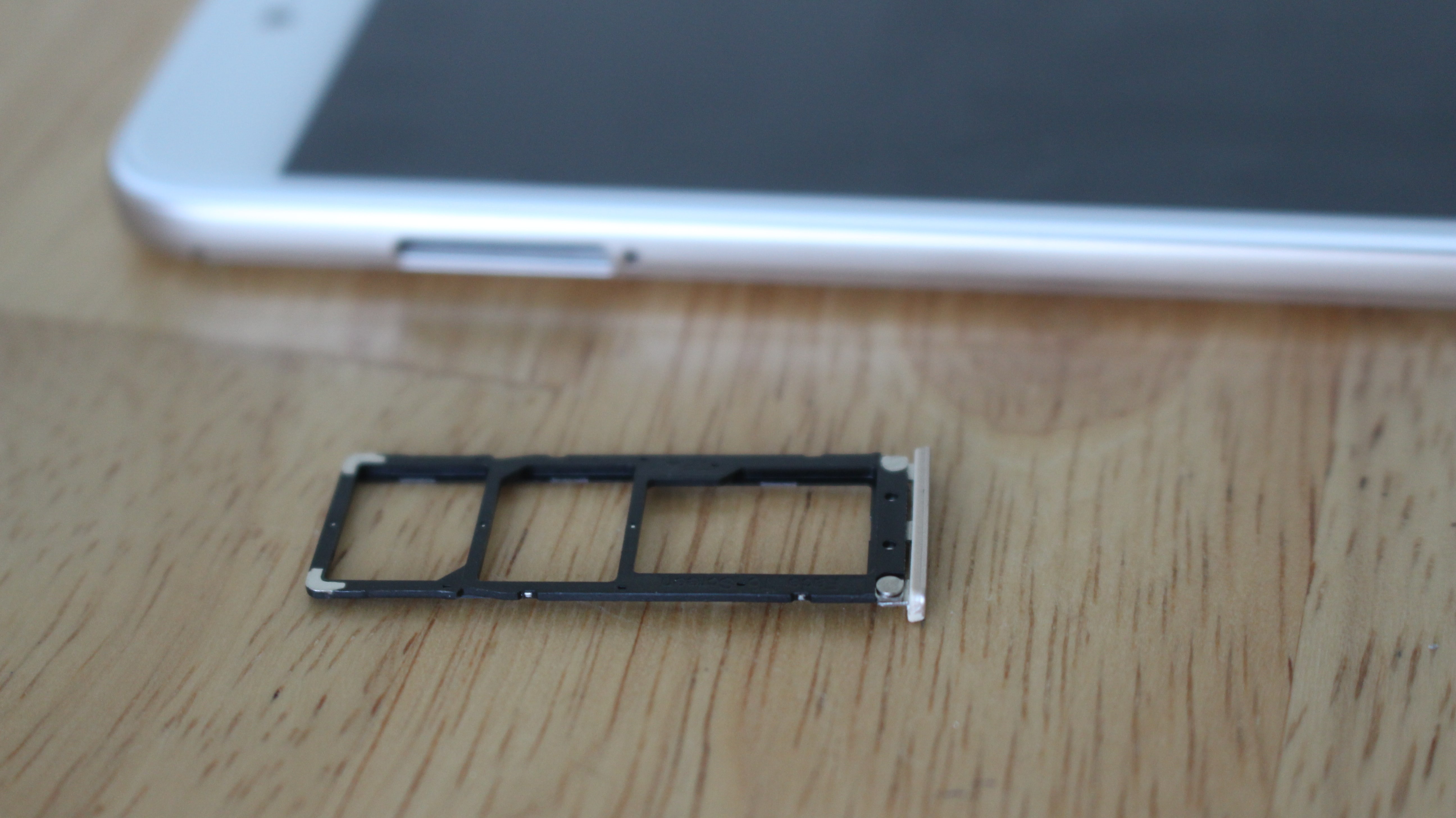 mo hop Xiaomi note 5A anh 8