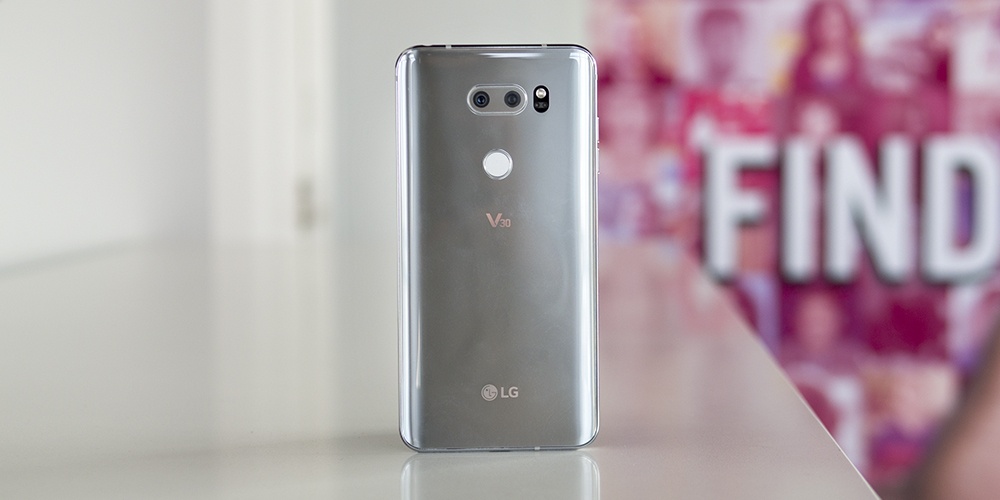 LG V30 ra mat voi camera kep khau do lon nhat the gioi hinh anh