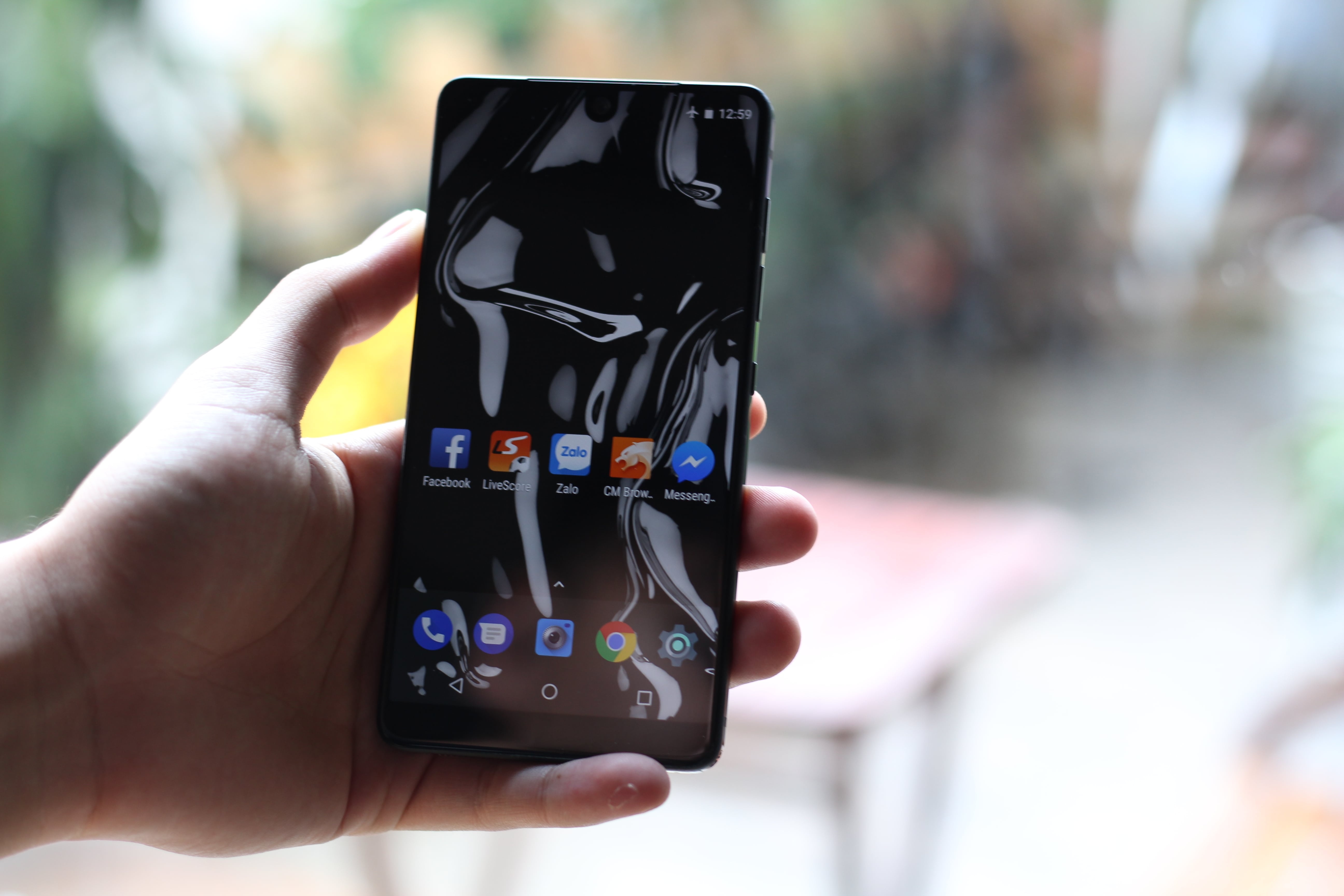 trai nghiem essential phone anh 4