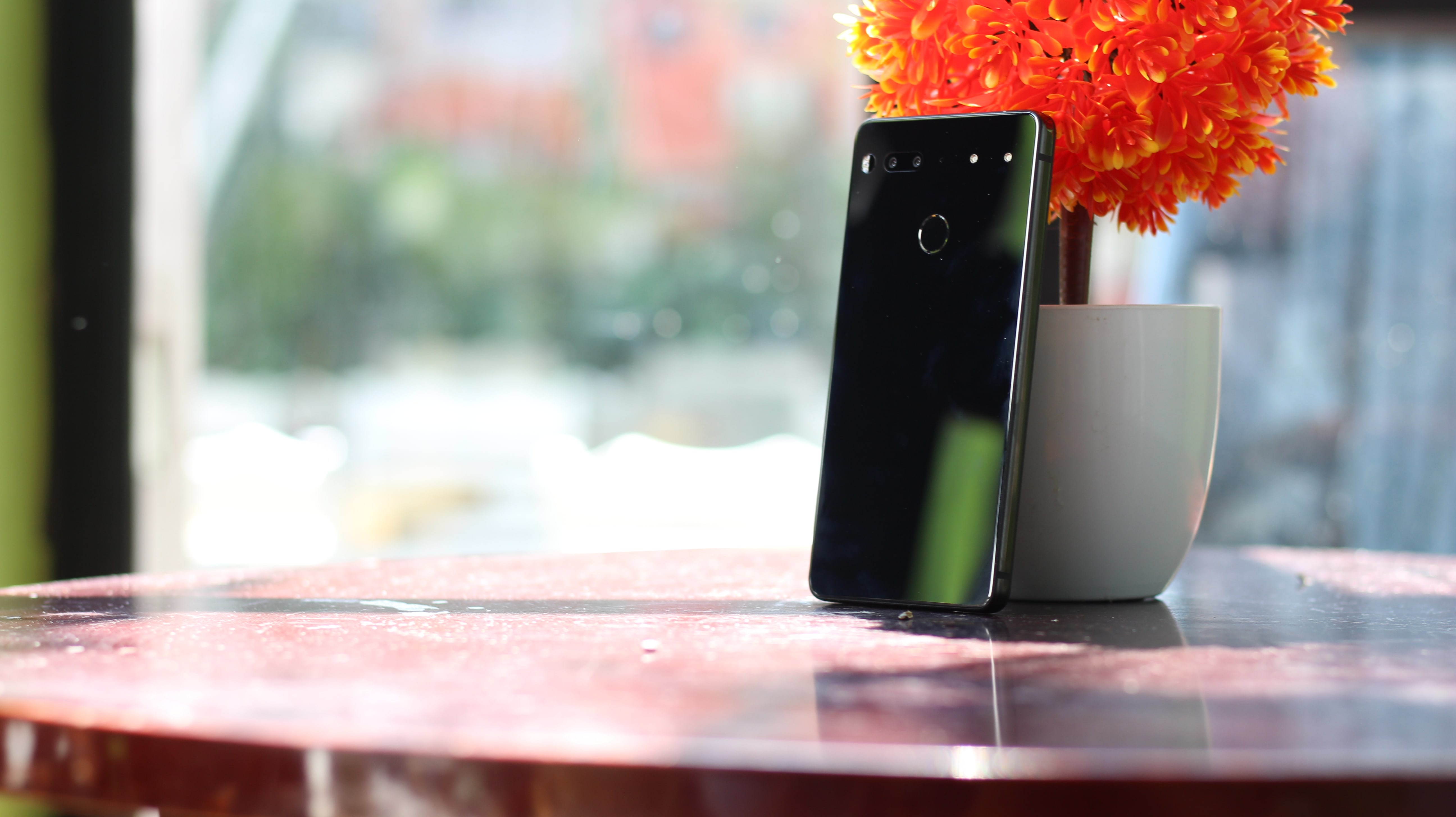 Trai nghiem nhanh Essential phone hinh anh