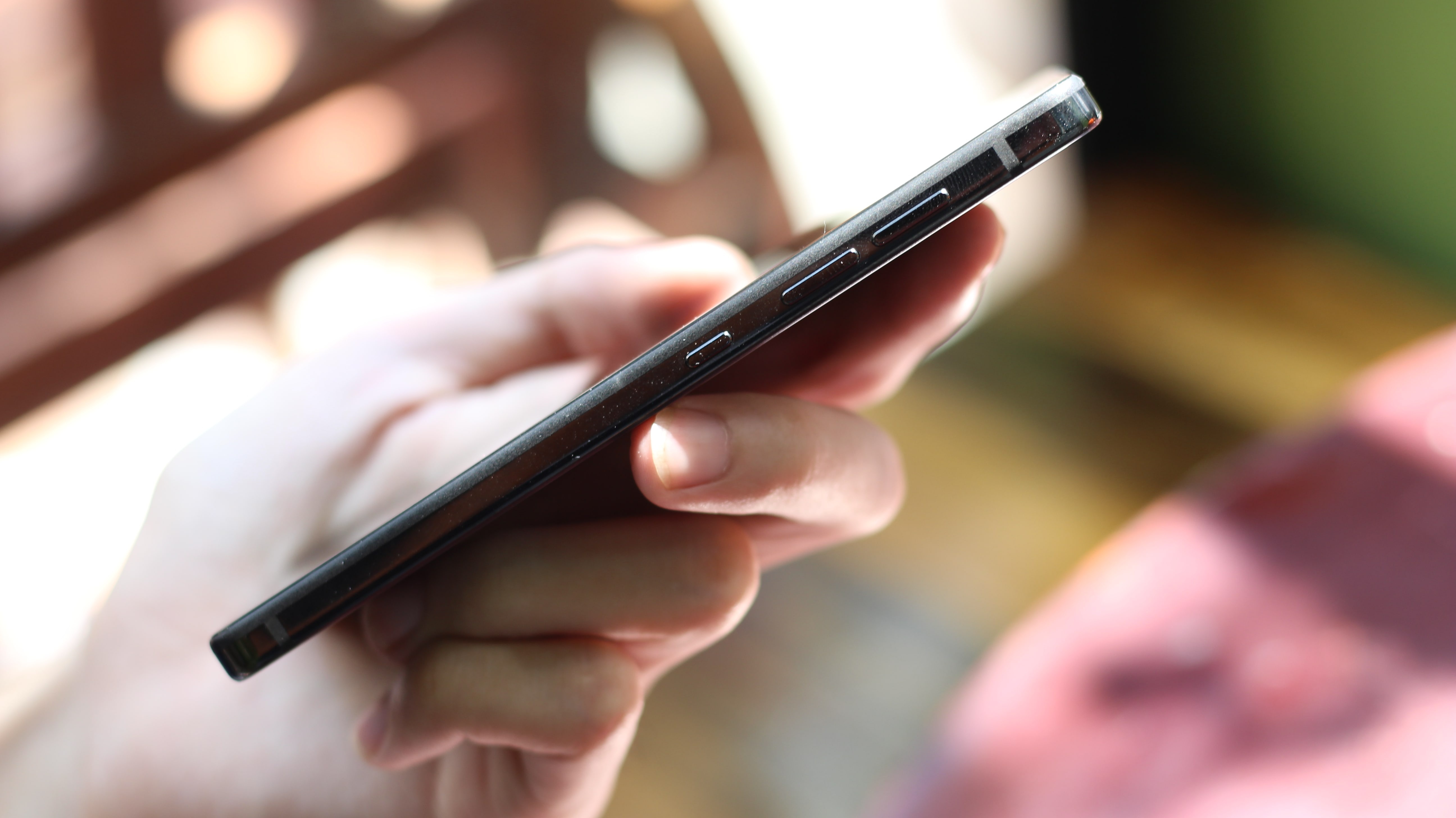 trai nghiem essential phone anh 6