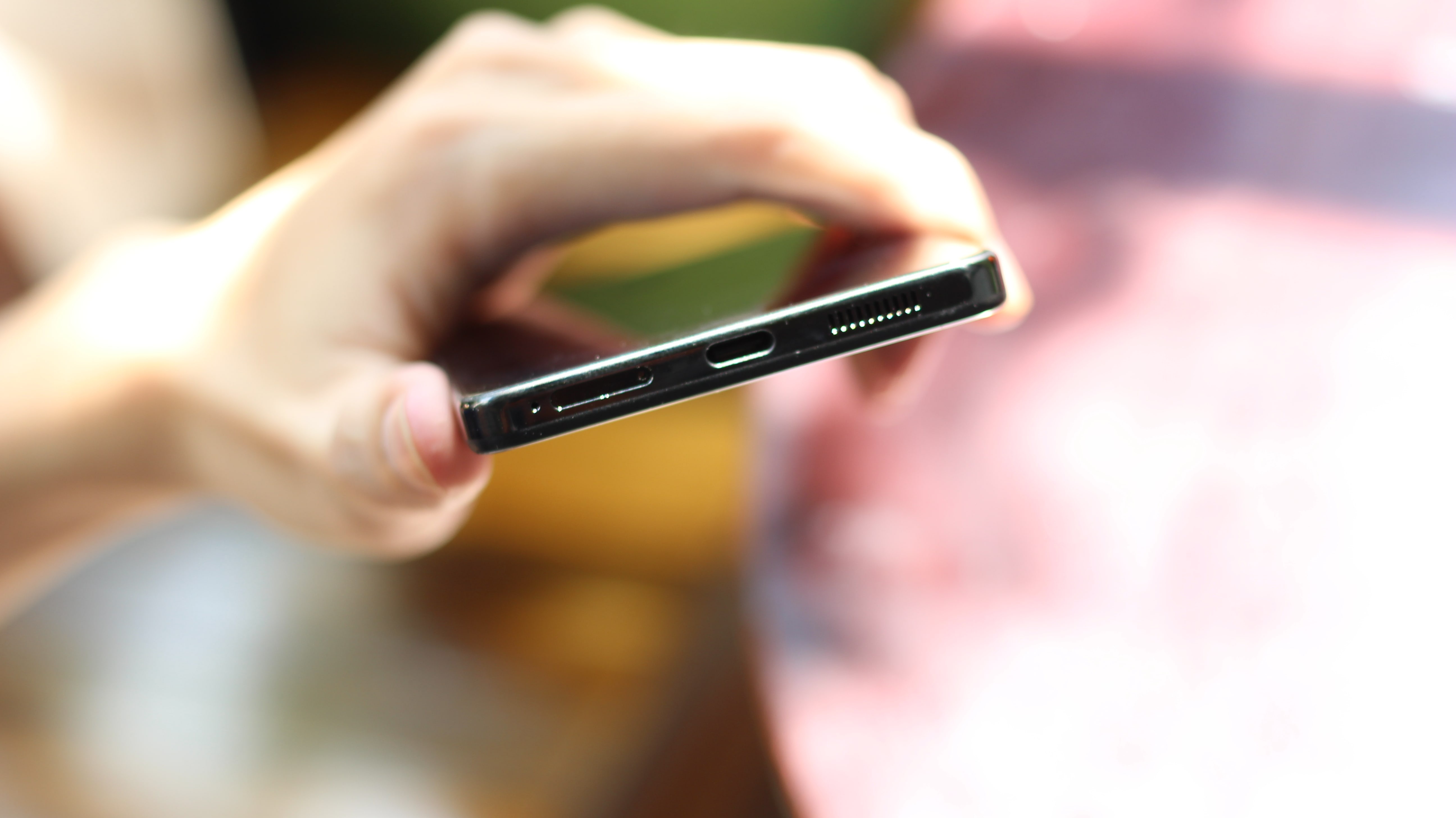 trai nghiem essential phone anh 8