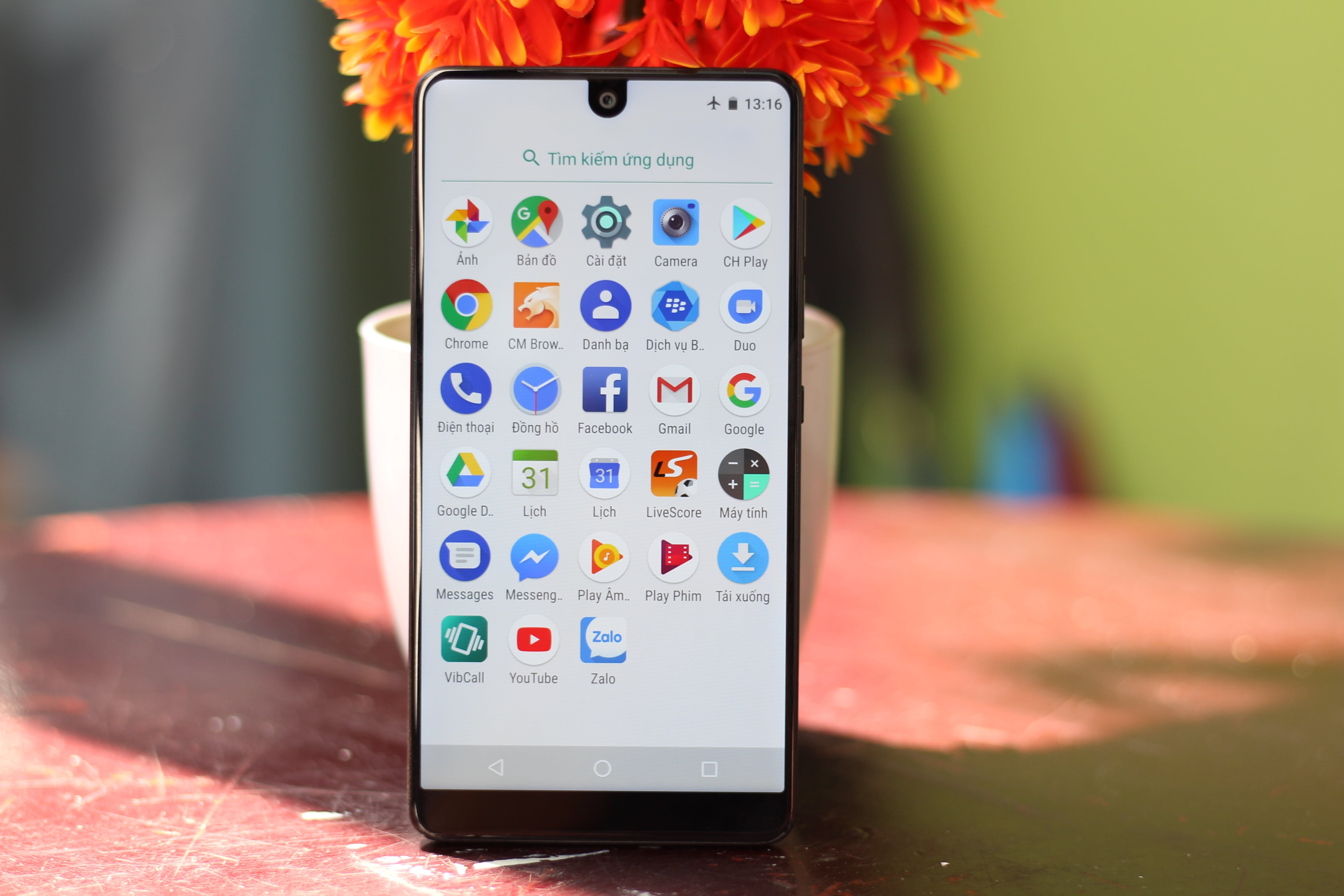 trai nghiem essential phone anh 9