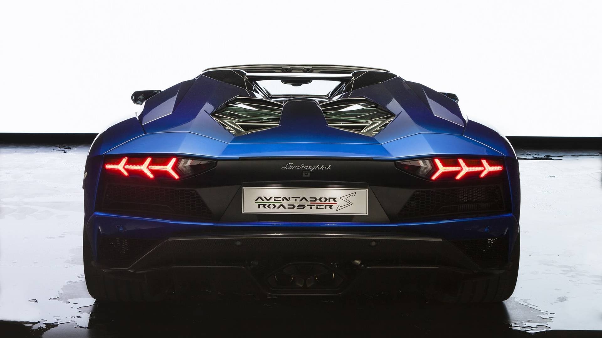Lamborghini ra mat Aventador S Roadster anh 7
