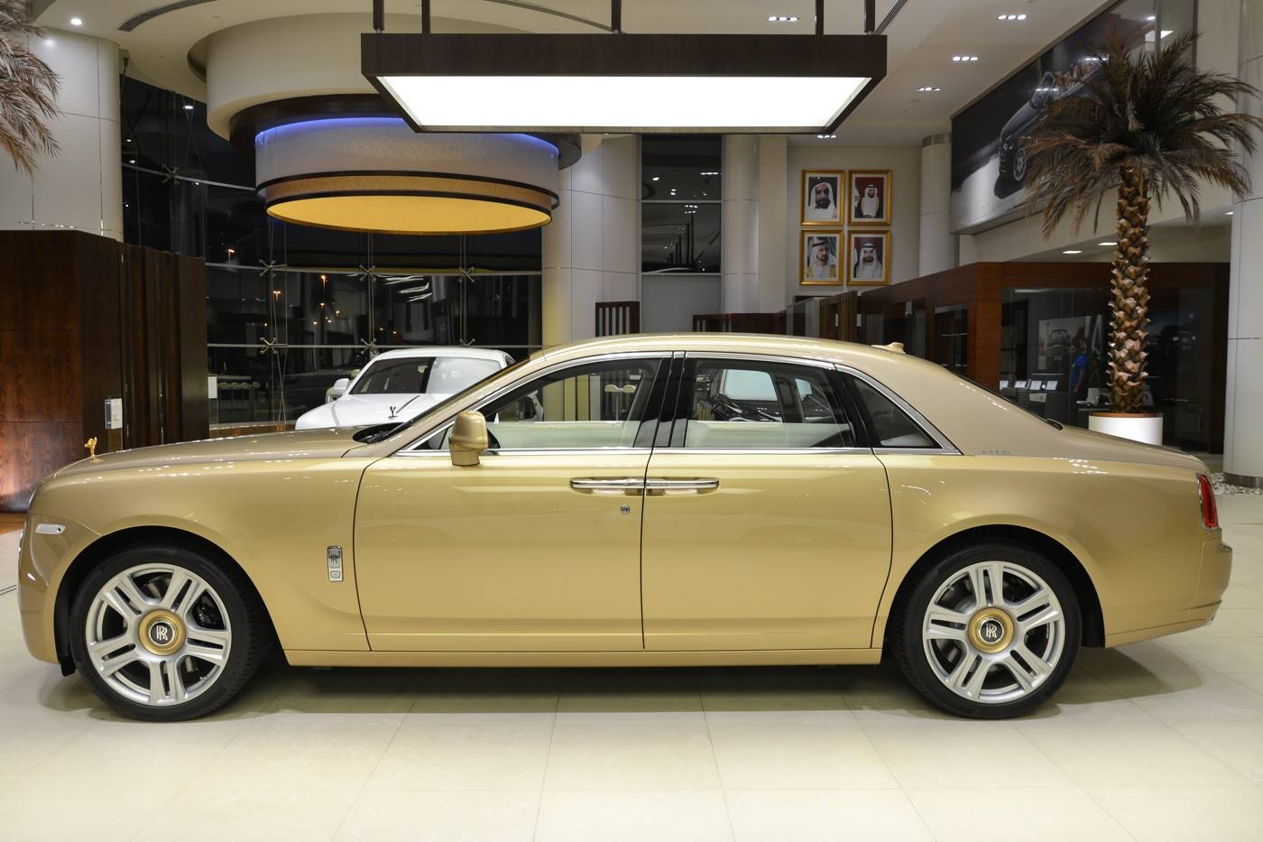 Rolls-Royce ra mat Ghost ''Oasis Edition'' anh 3