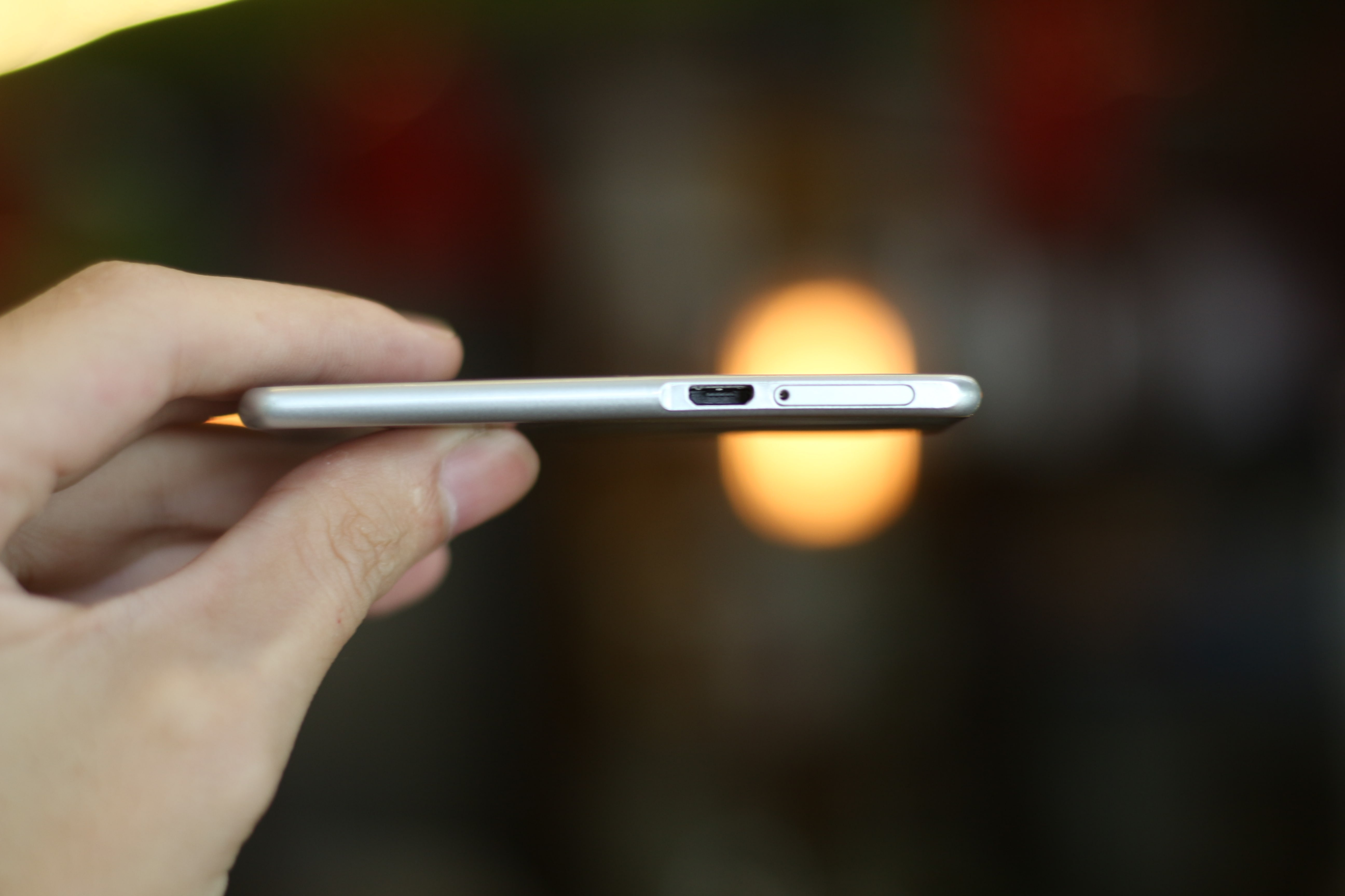 Thiet bi giup iPhone su dung 2 SIM cung luc anh 5