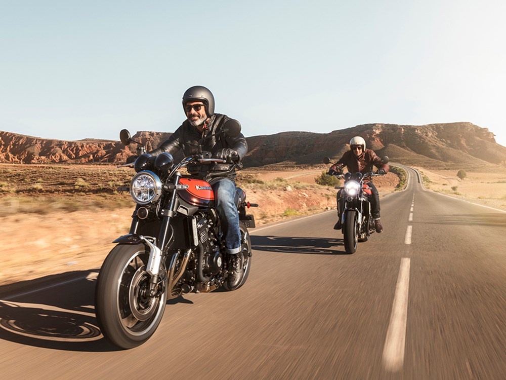 Kawasaki ra mat naked bike hoai co Z900RS anh 1