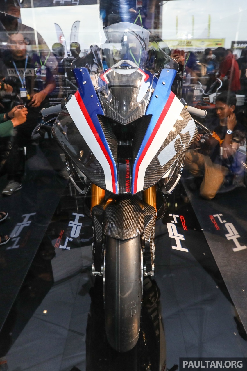 BMW mang HP4 Race den Dong Nam A anh 3