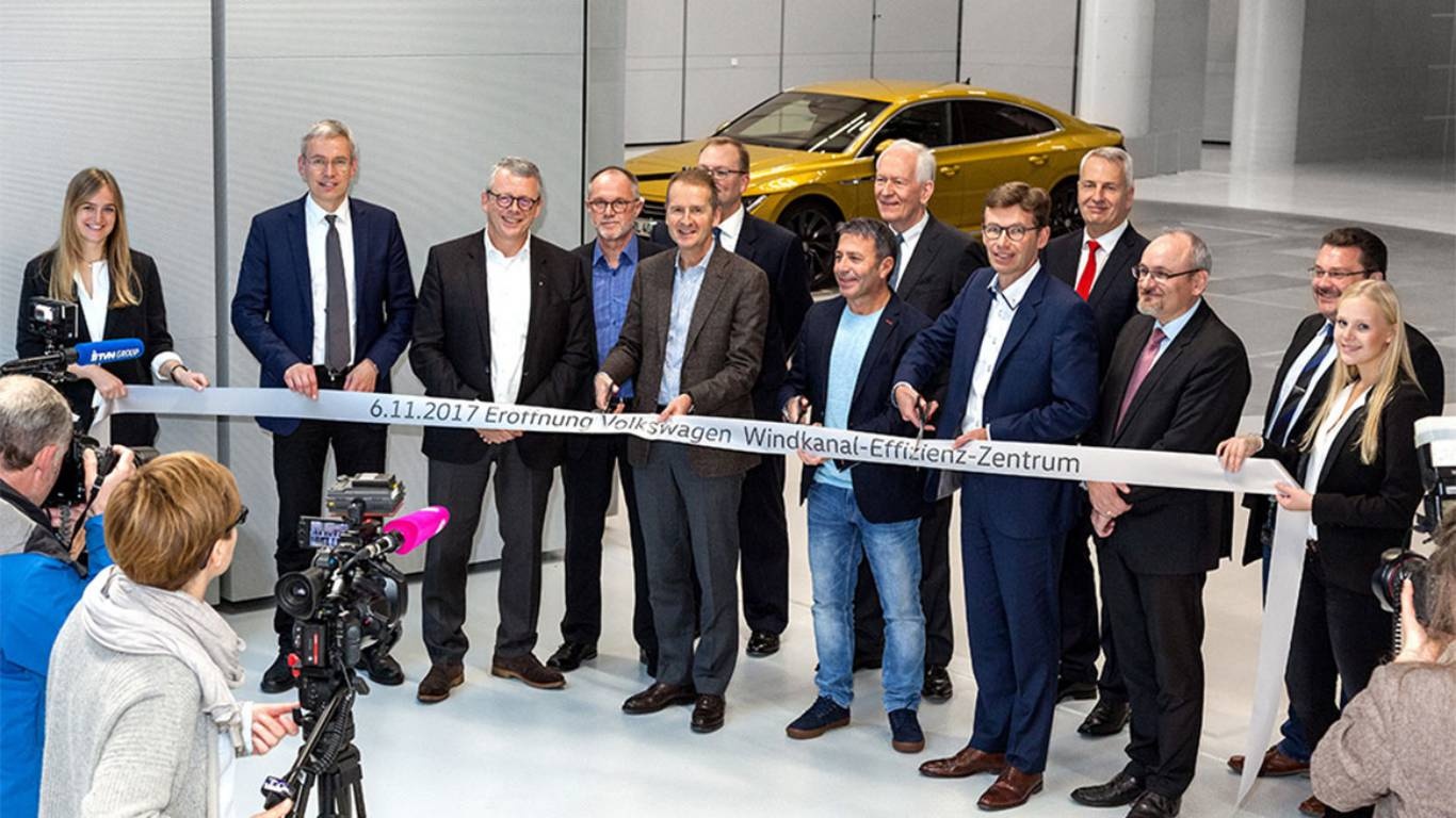 Volkswagen thanh lap Trung tam Mo Phong Thuc Te anh 1