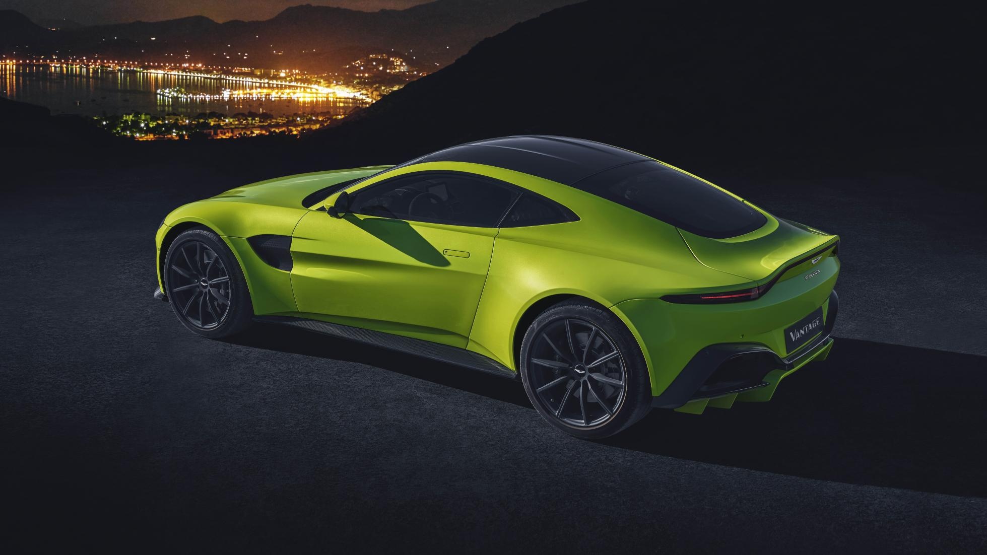Aston Martin Vantage 2019 - pha bo moi gioi han anh 4
