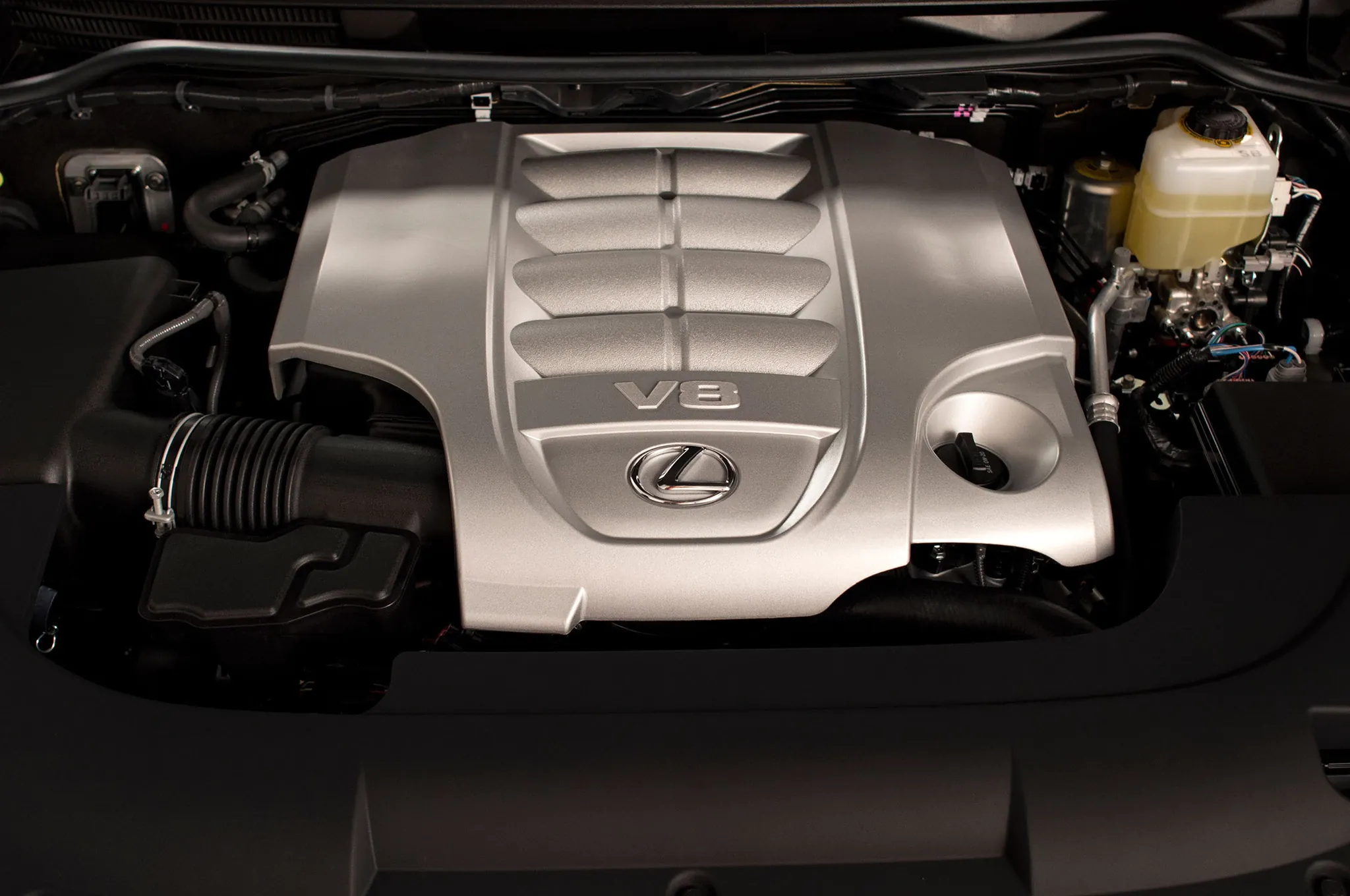 Lexus gioi thieu LX570 phien ban 5 cho ngoi anh 5