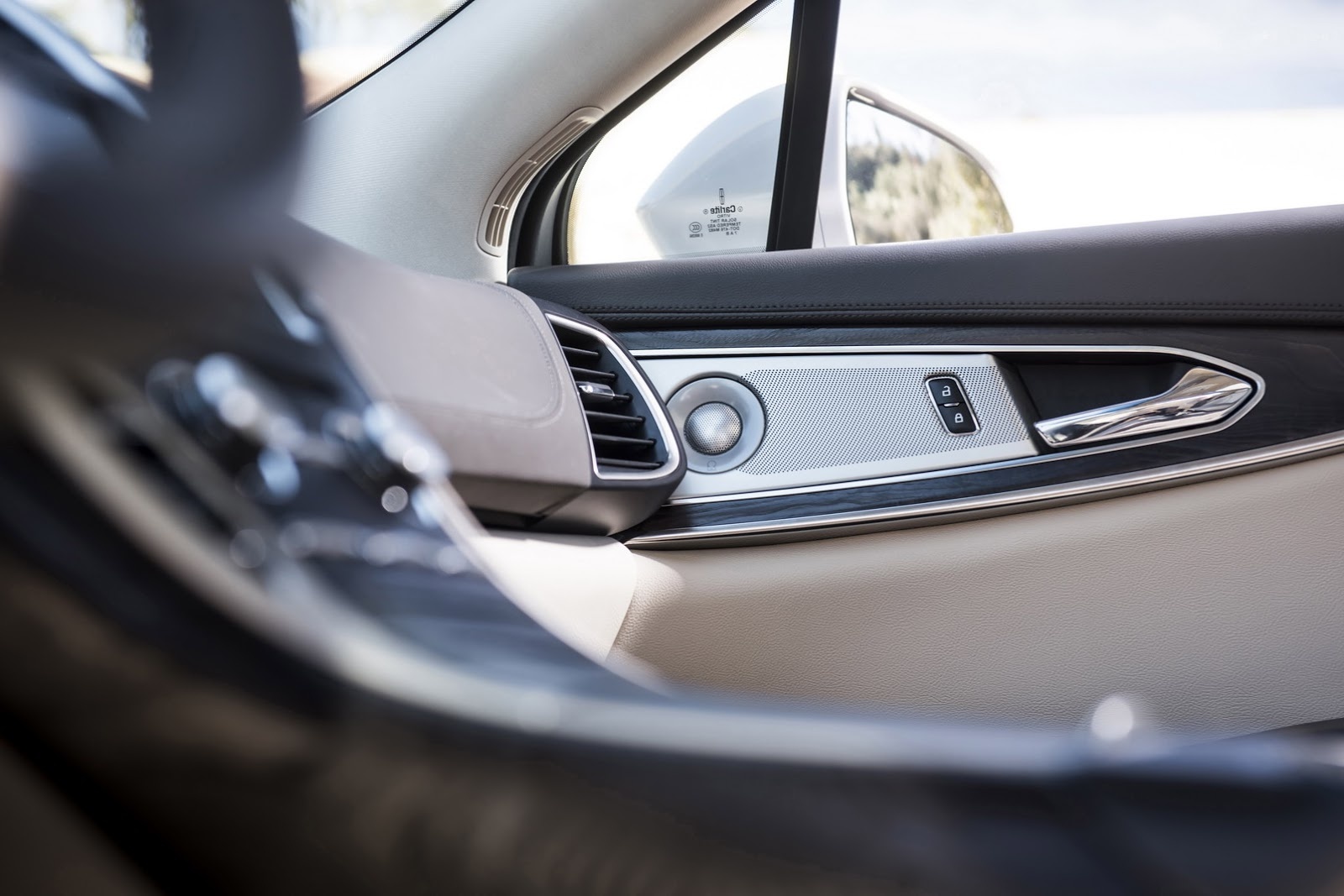 Lincoln ra mat Nautilus anh 5