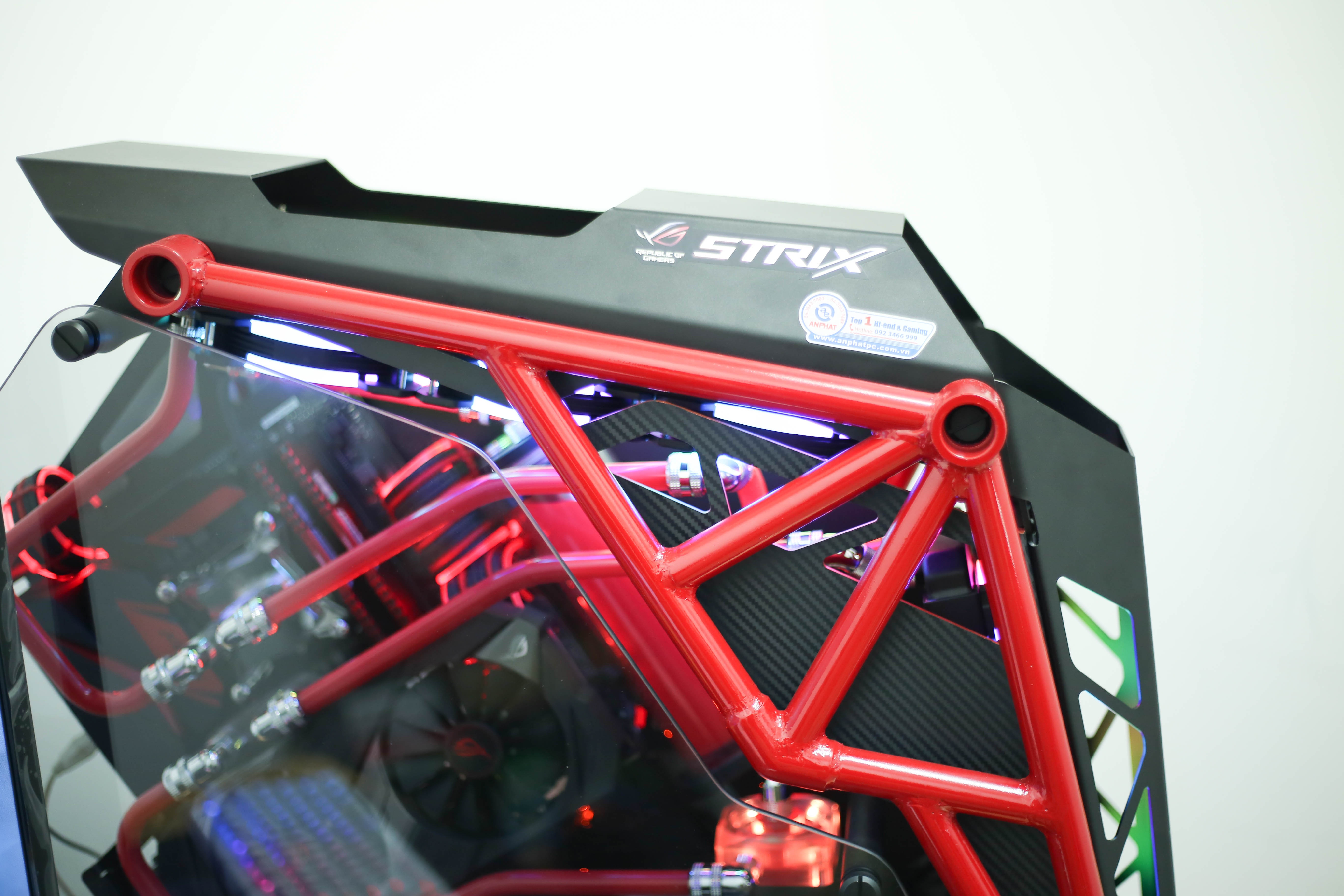 Dan may tinh "doc" do theo phong cach Ducati anh 3