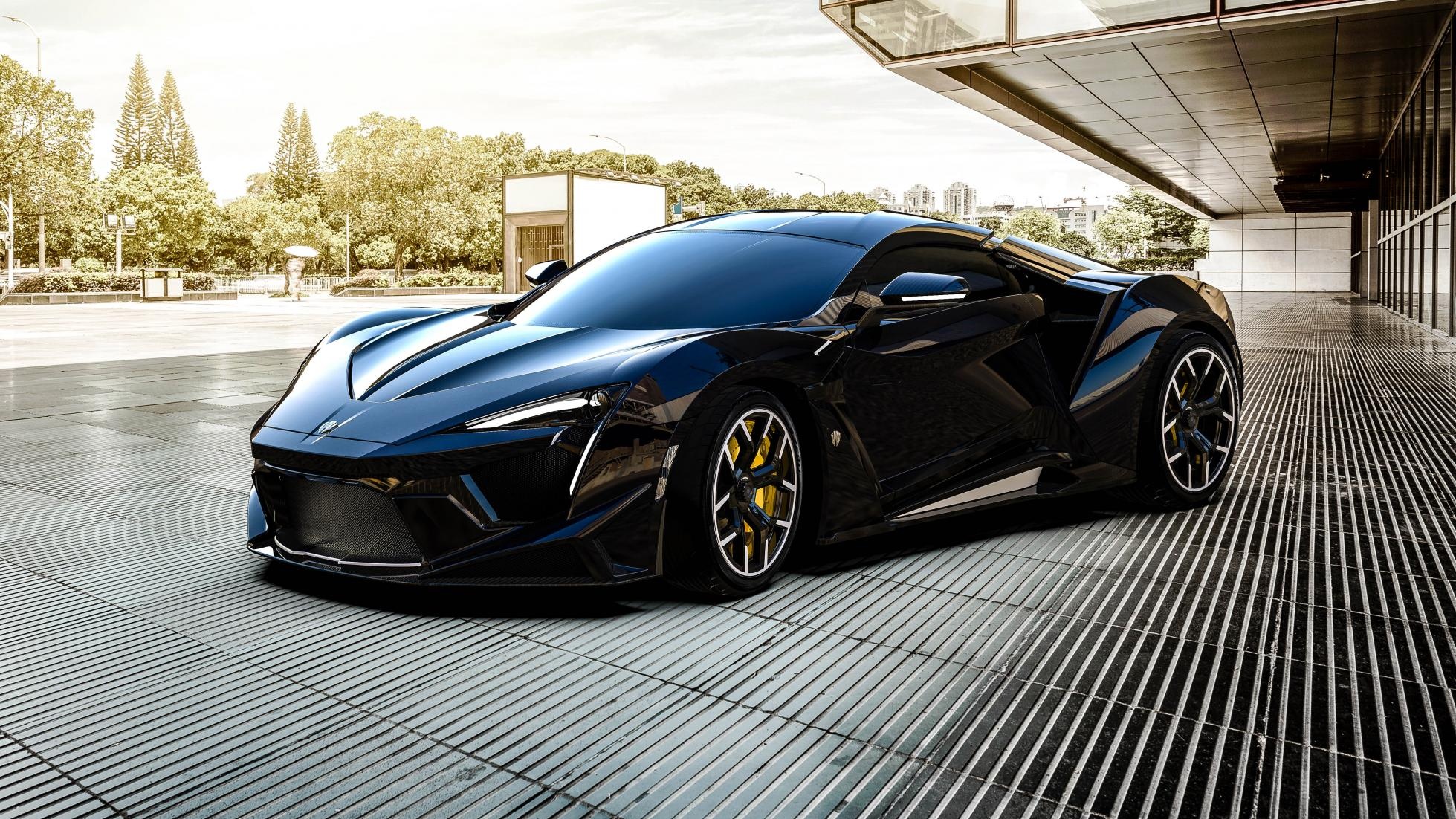 Can canh Fenyr SuperSport - "tieu vuong" Tay A anh 1