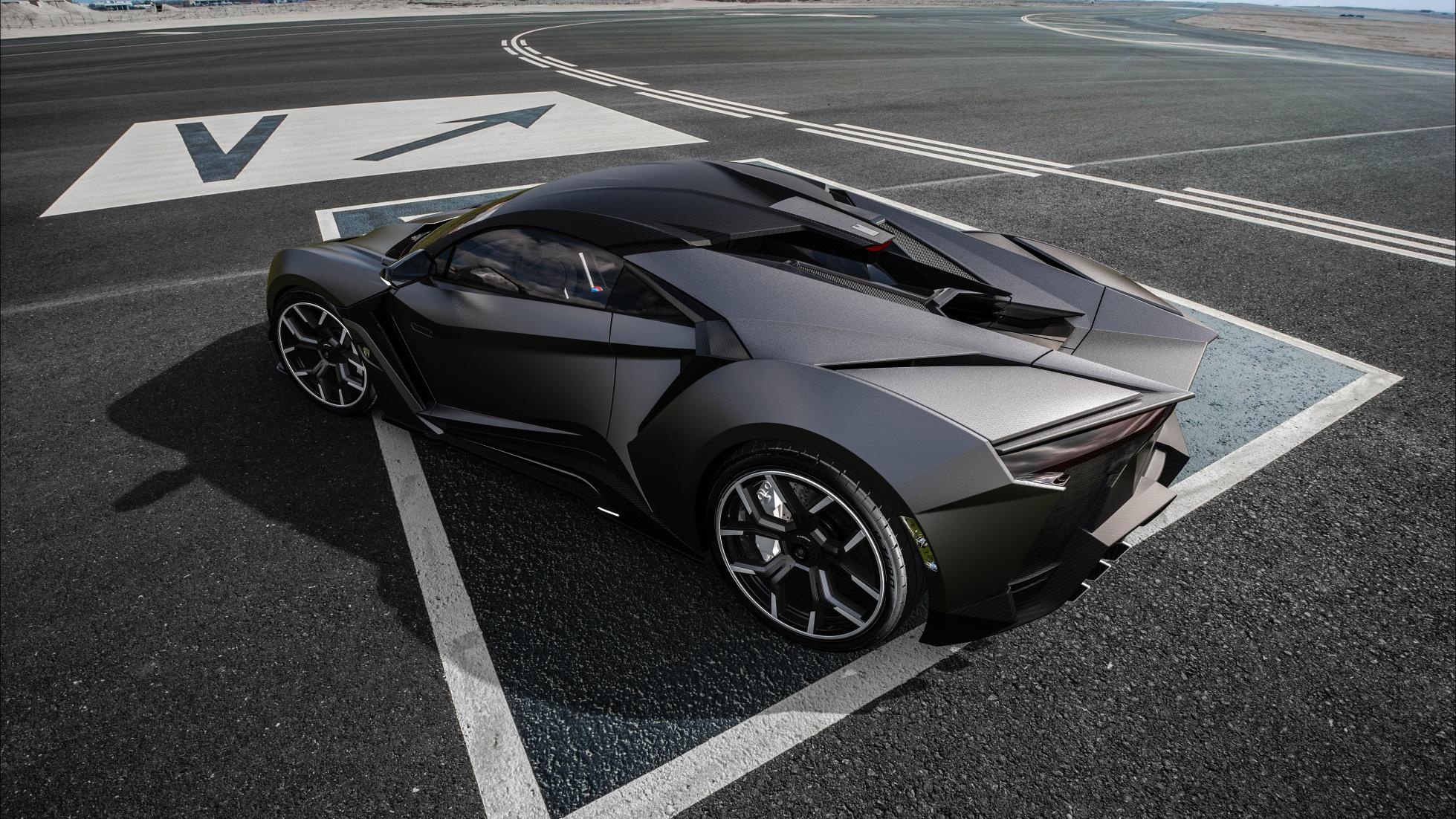 Can canh Fenyr SuperSport - "tieu vuong" Tay A anh 2