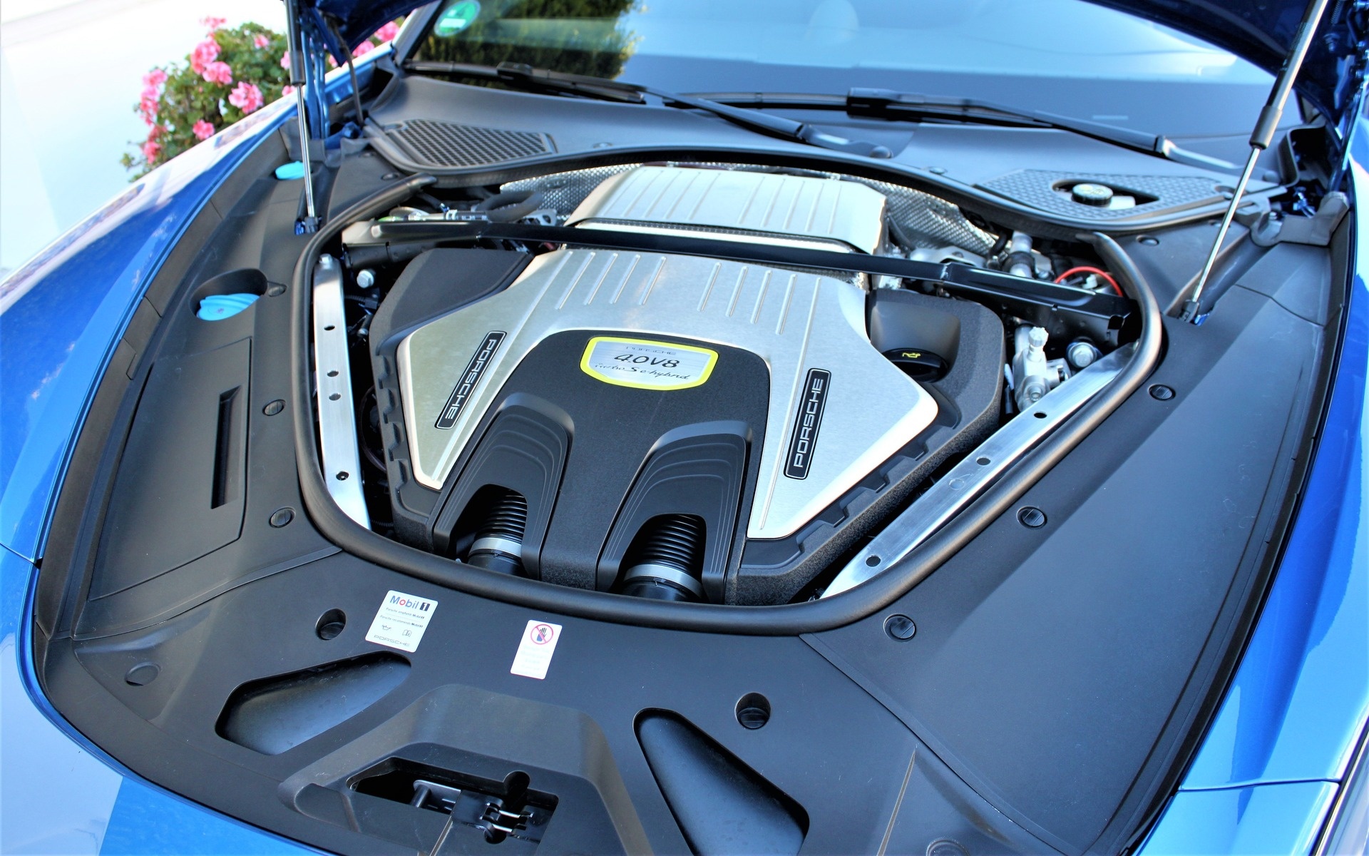 Porsche Panamera Turbo S E-Hybrid Sport Turismo anh 2