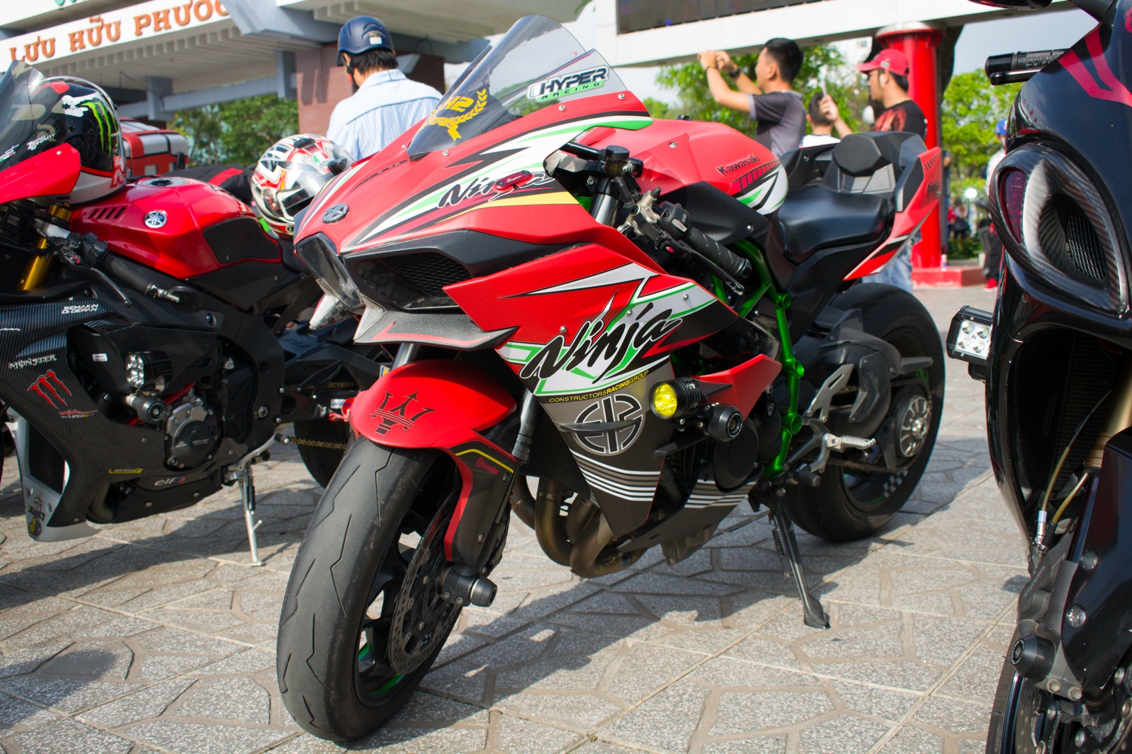 Hon 300 moto tu hop tai Can Tho anh 8