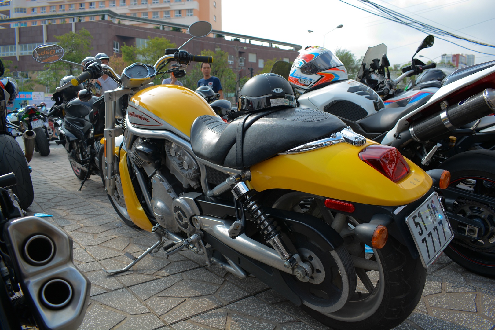 Hon 300 moto tu hop tai Can Tho anh 12