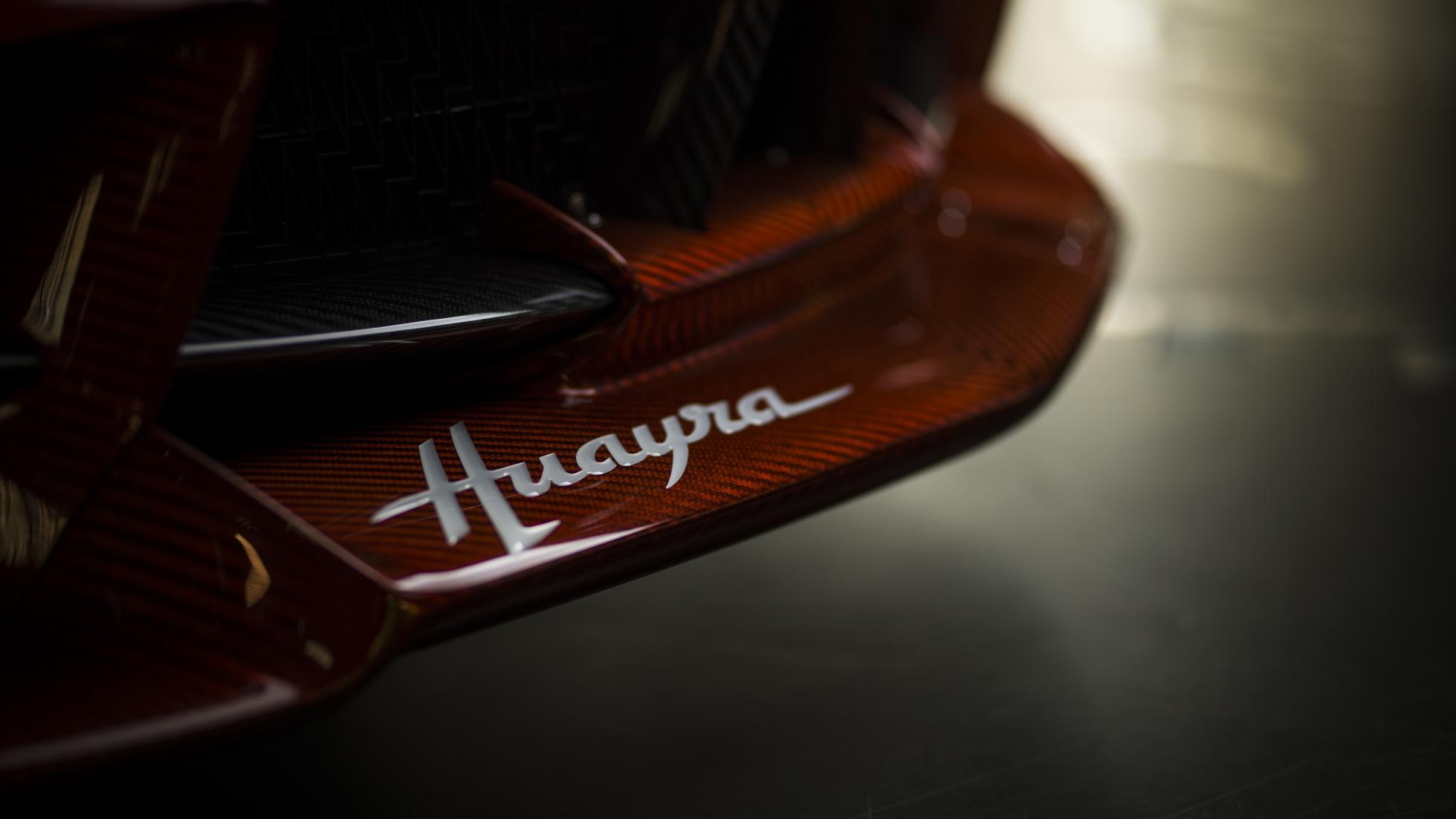 Pagani Huayra Lampo ra mat anh 9