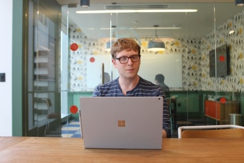 'Vi sao toi thich iPhone nhung dung Windows thay vi may Mac?' hinh anh