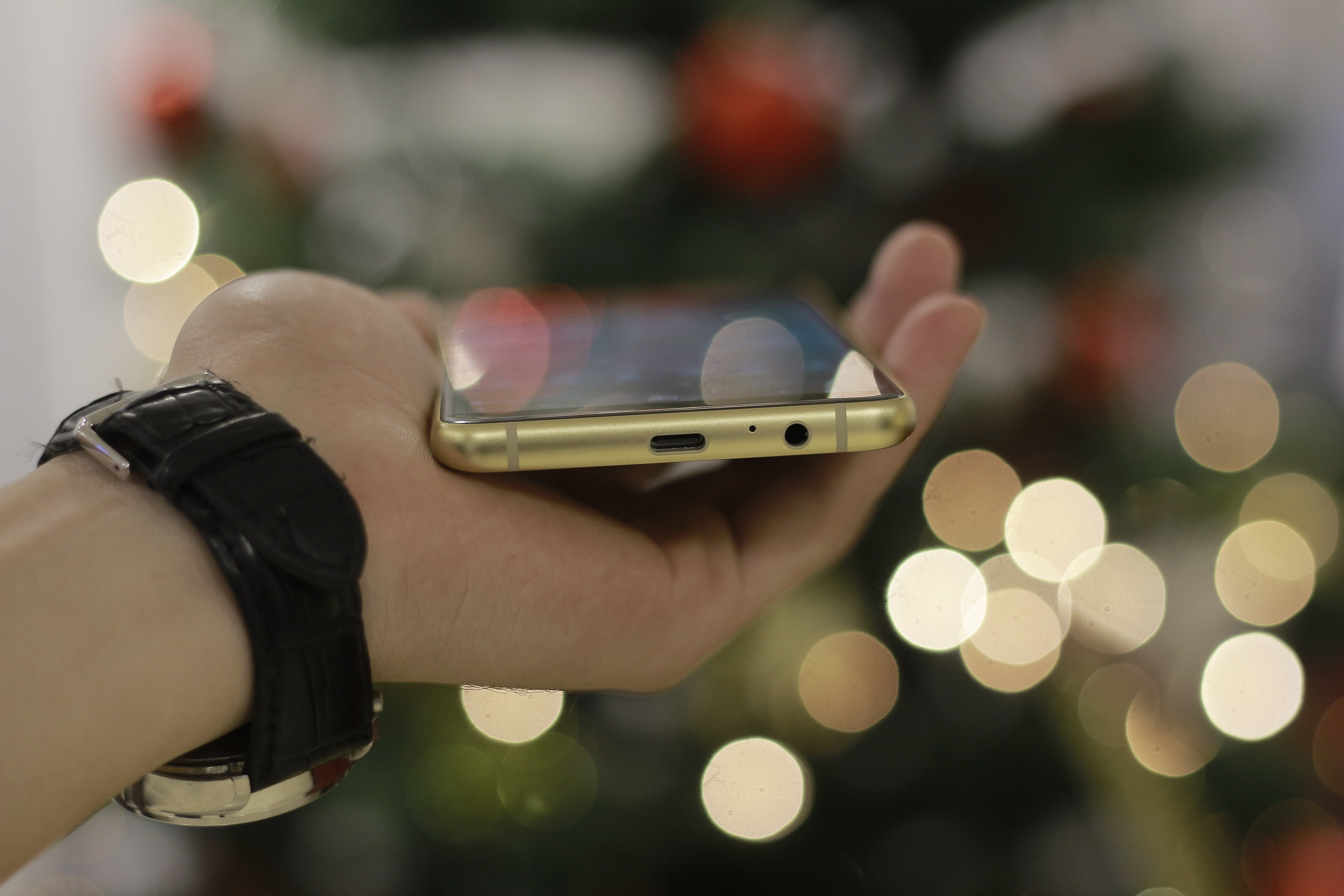 Hinh anh Galaxy A8+ anh 8