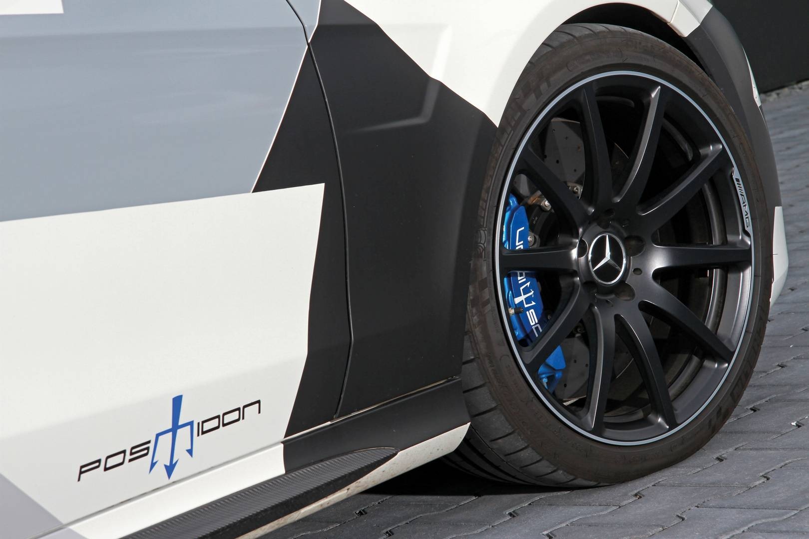 Mercedes-Benz E63 S AMG do hon 1.000 ma luc anh 6