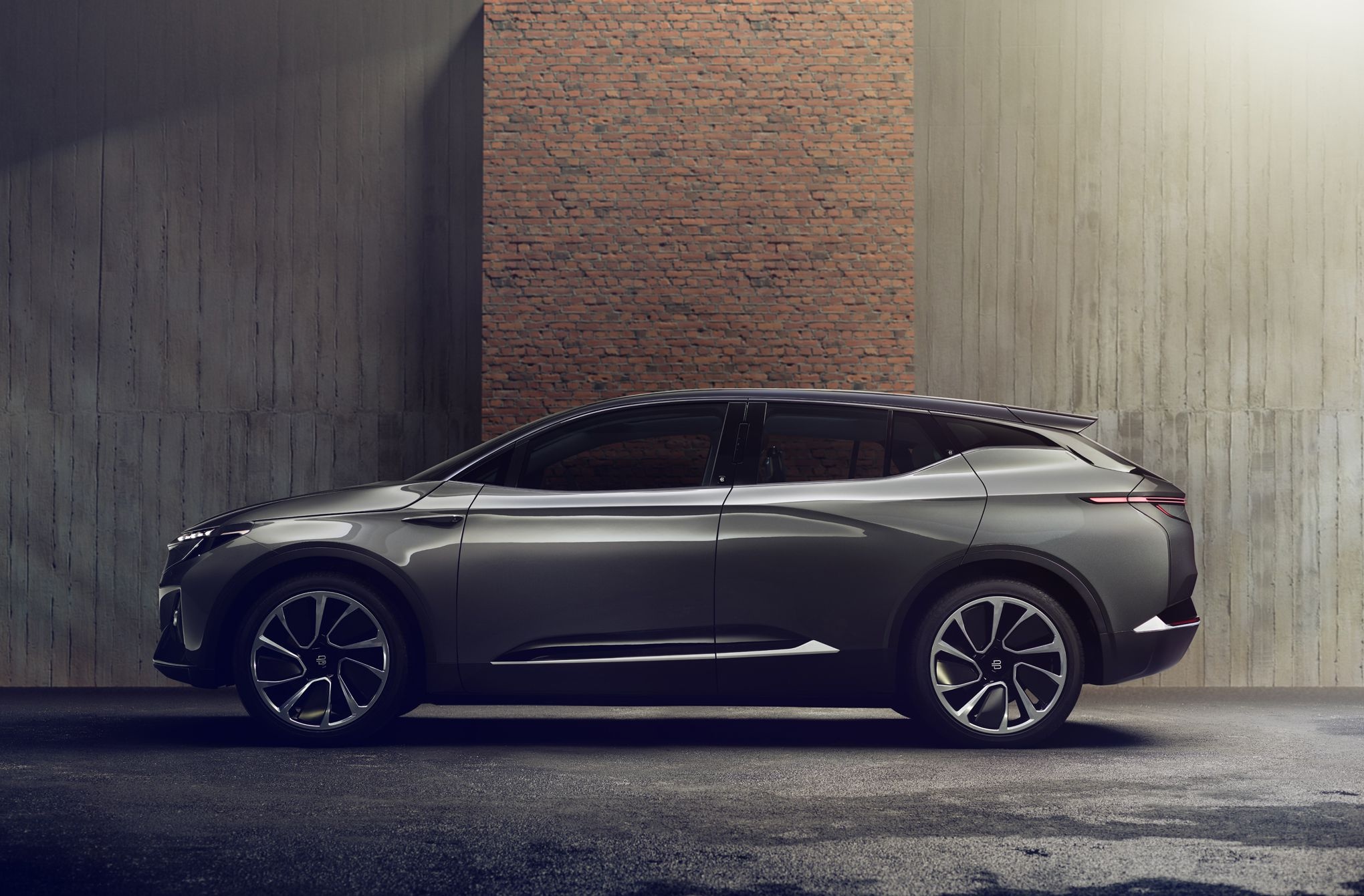 Byton Concept doi thu cua Tesla Model X anh 2