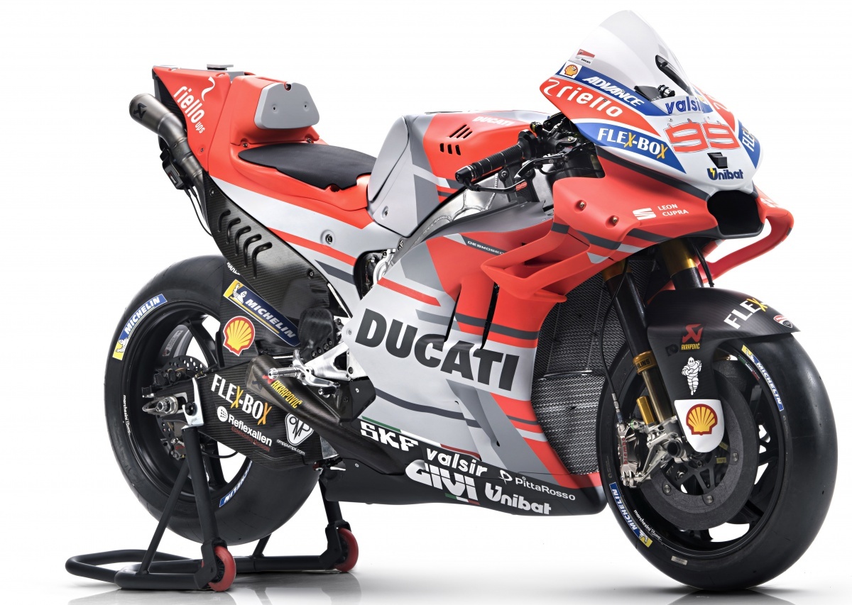 Ducati ra mat xe dua Desmosedici GP cho mua giai 2018 hinh anh