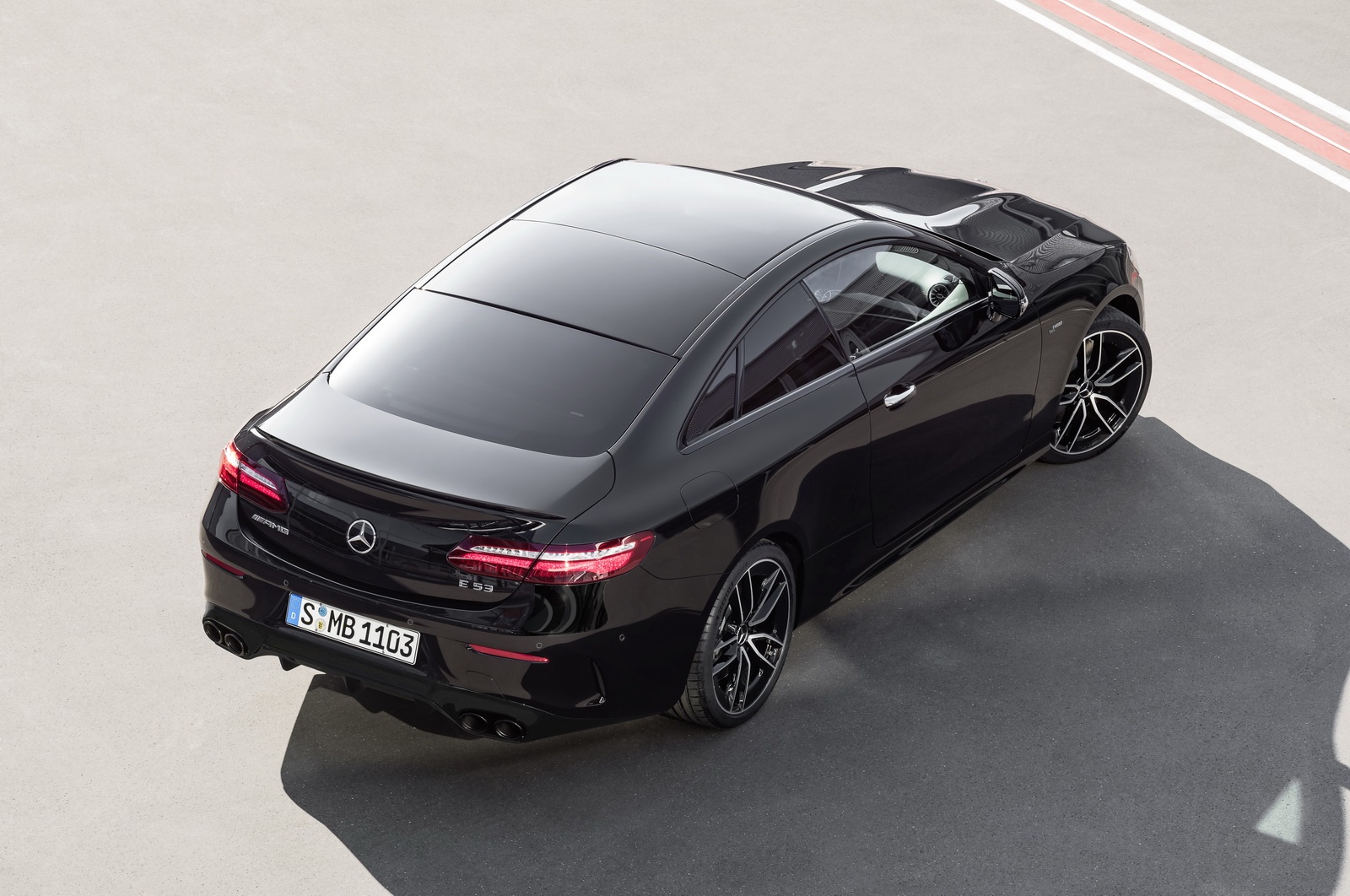 Mercedes-Benz trinh lang xe dien do AMG phat trien anh 4