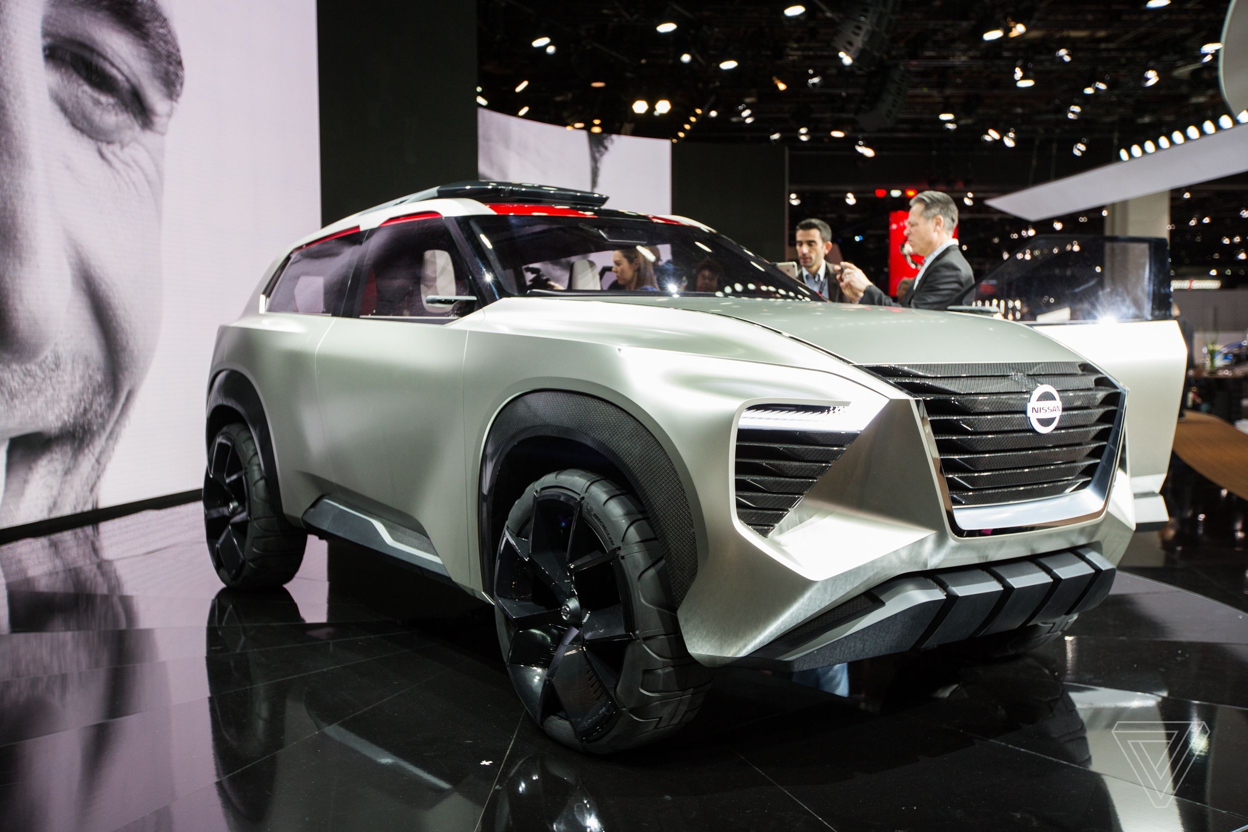 Nissan Xmotion Concept - SUV thong minh va than thien voi moi truong hinh anh