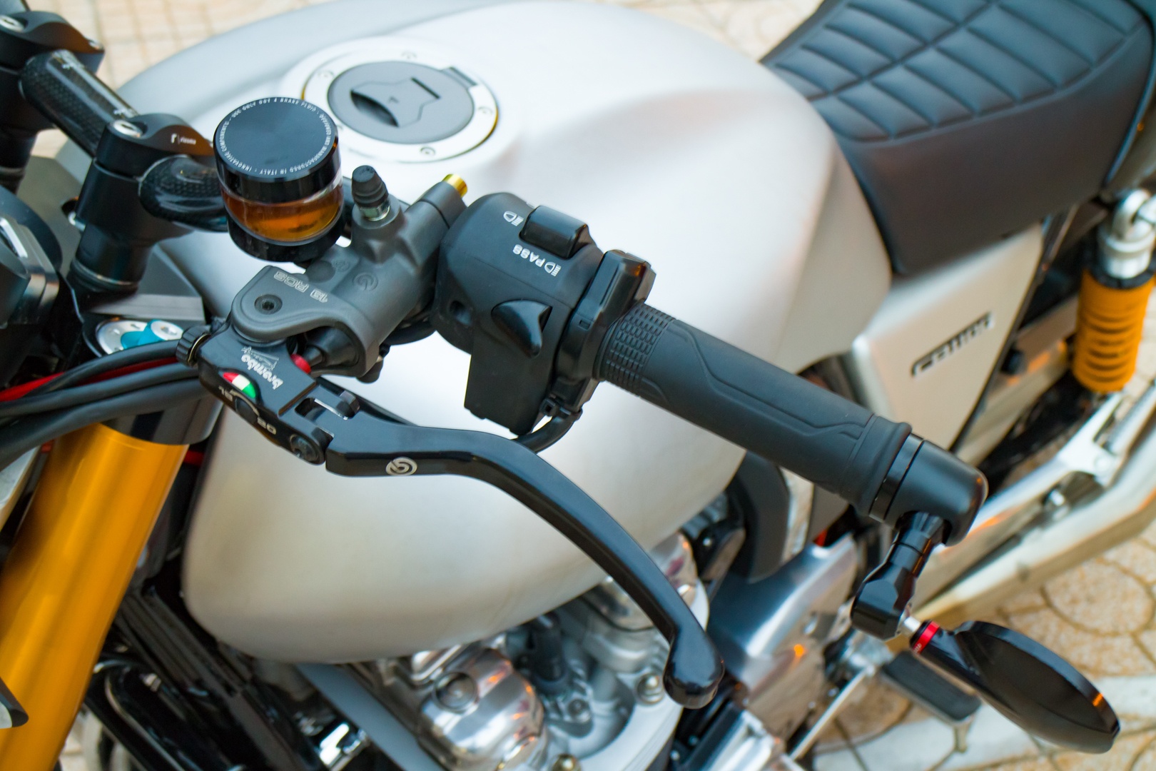 Honda CB1100 độ ở Sài Gòn ảnh 8 Honda CB1100 do o Sai Gon anh 8