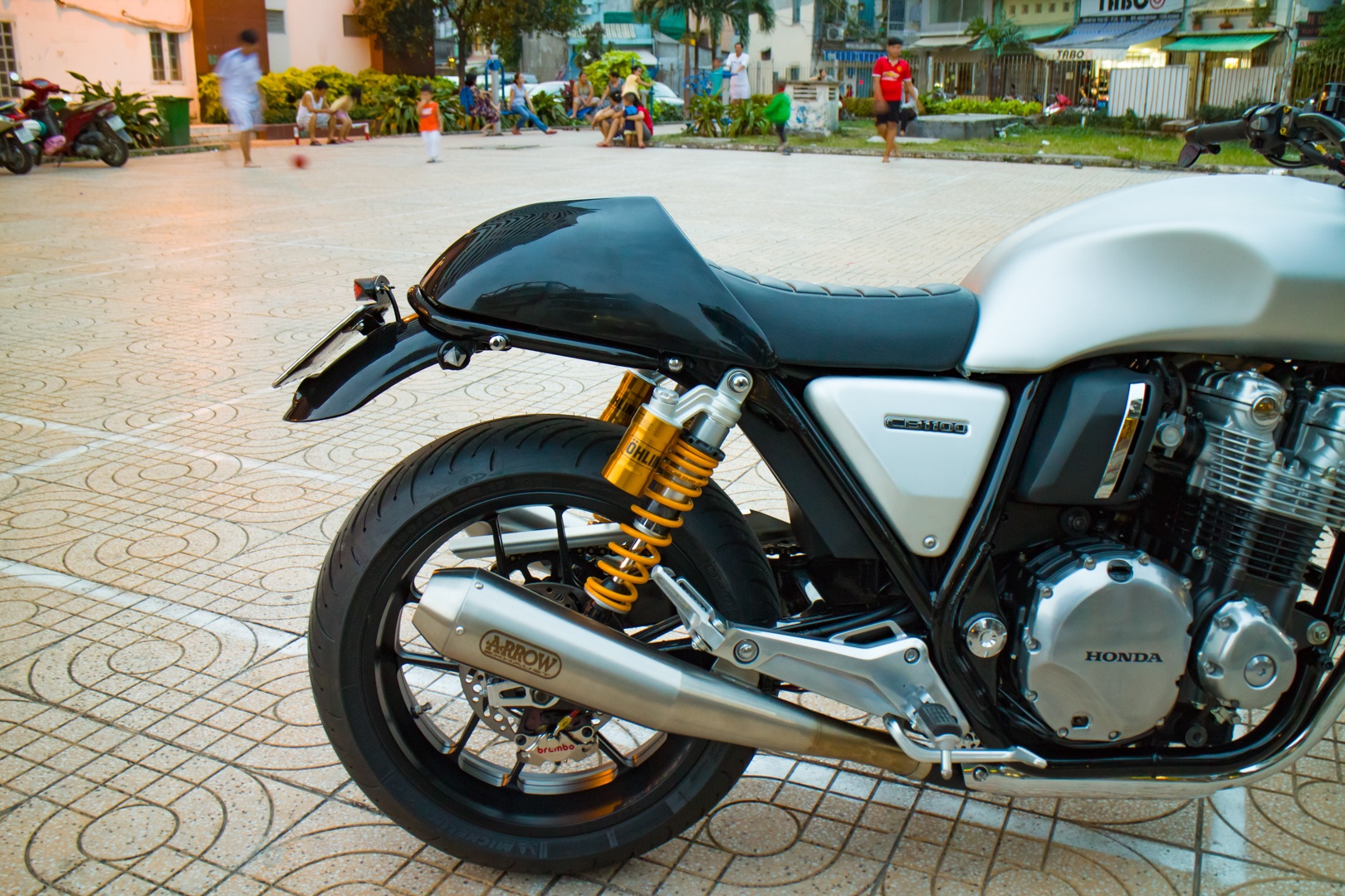 Honda CB1100 độ ở Sài Gòn ảnh 4 Honda CB1100 do o Sai Gon anh 4