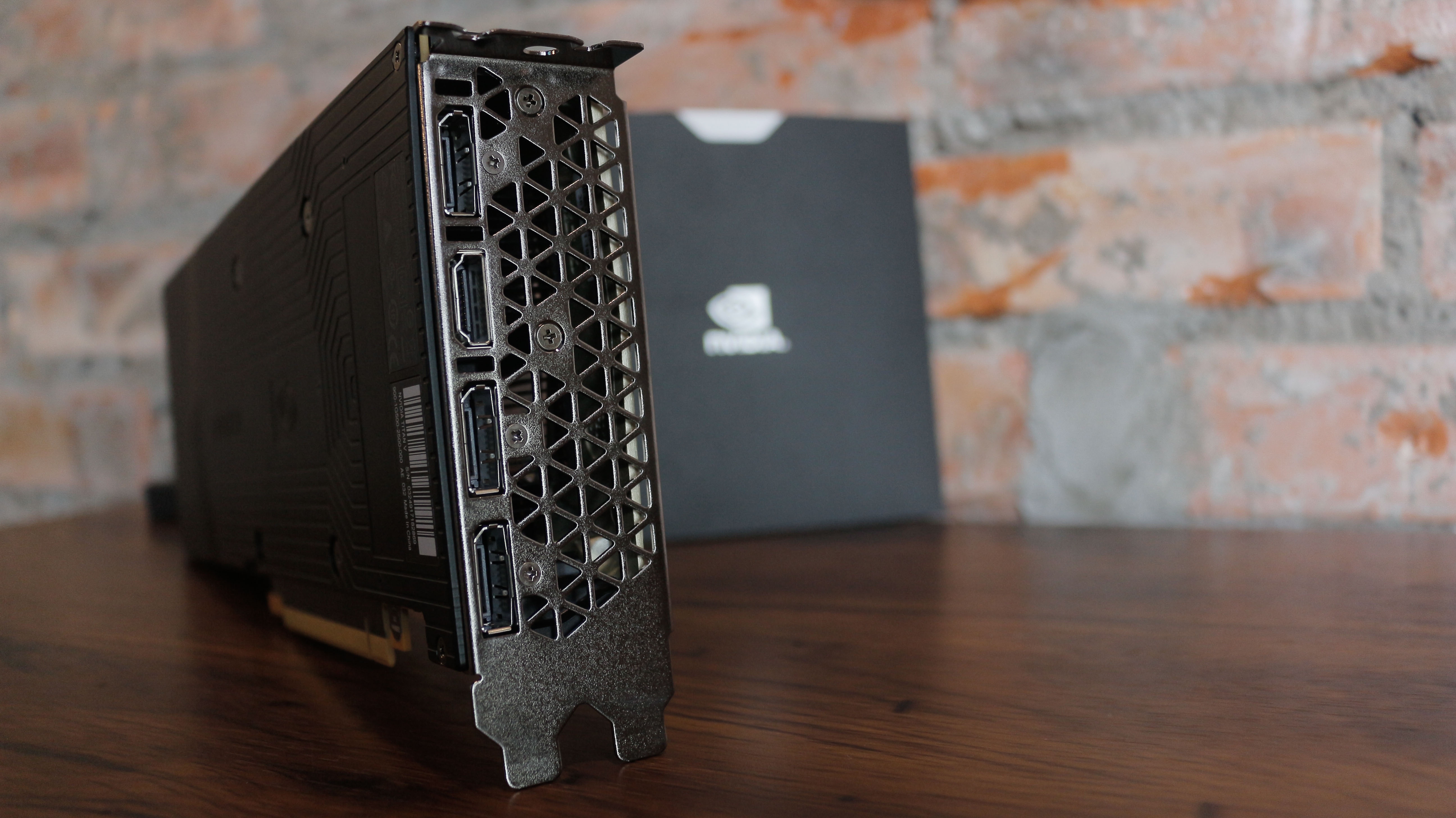 Hinh anh VGA TITAN anh 3