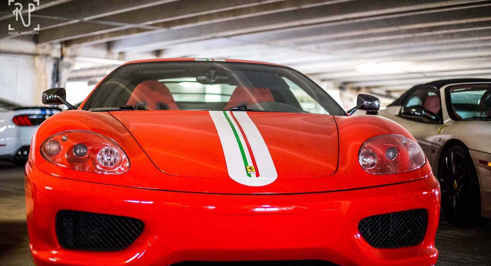 Dan sieu xe trieu USD nam phu bui trong garage anh 2