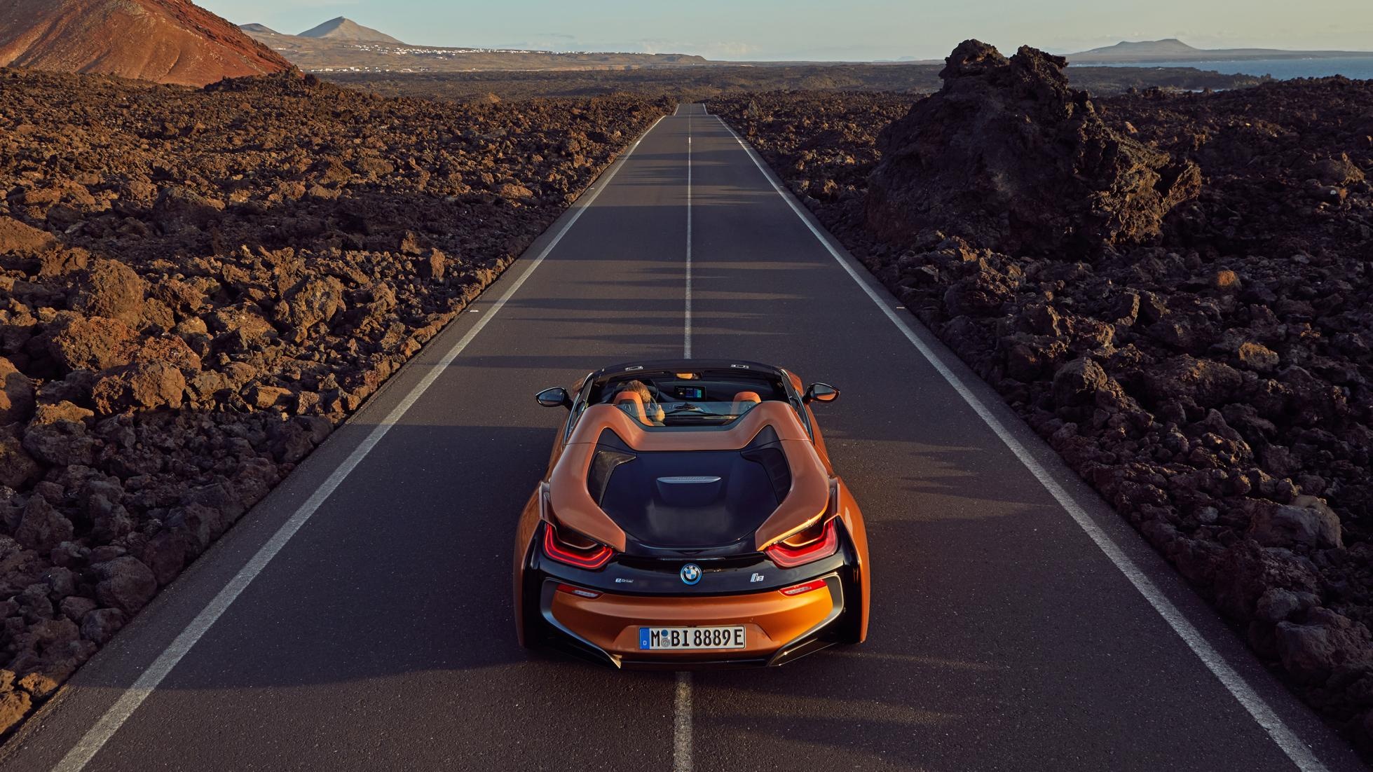 BMW i8 Roadster ra mat anh 6