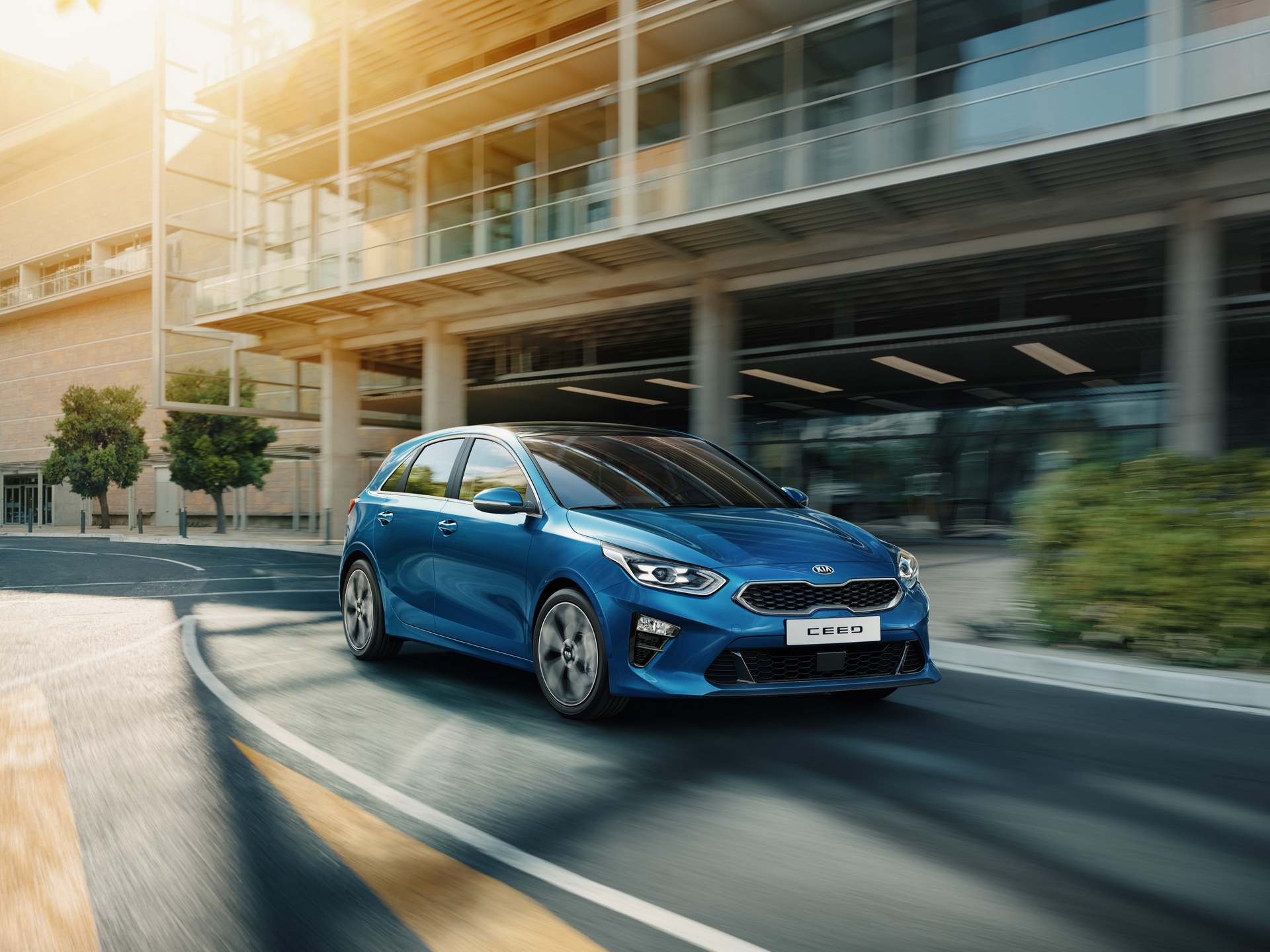 Chi tiet Kia Ceed 2018 - chiec Forte trong dang hatchback hinh anh