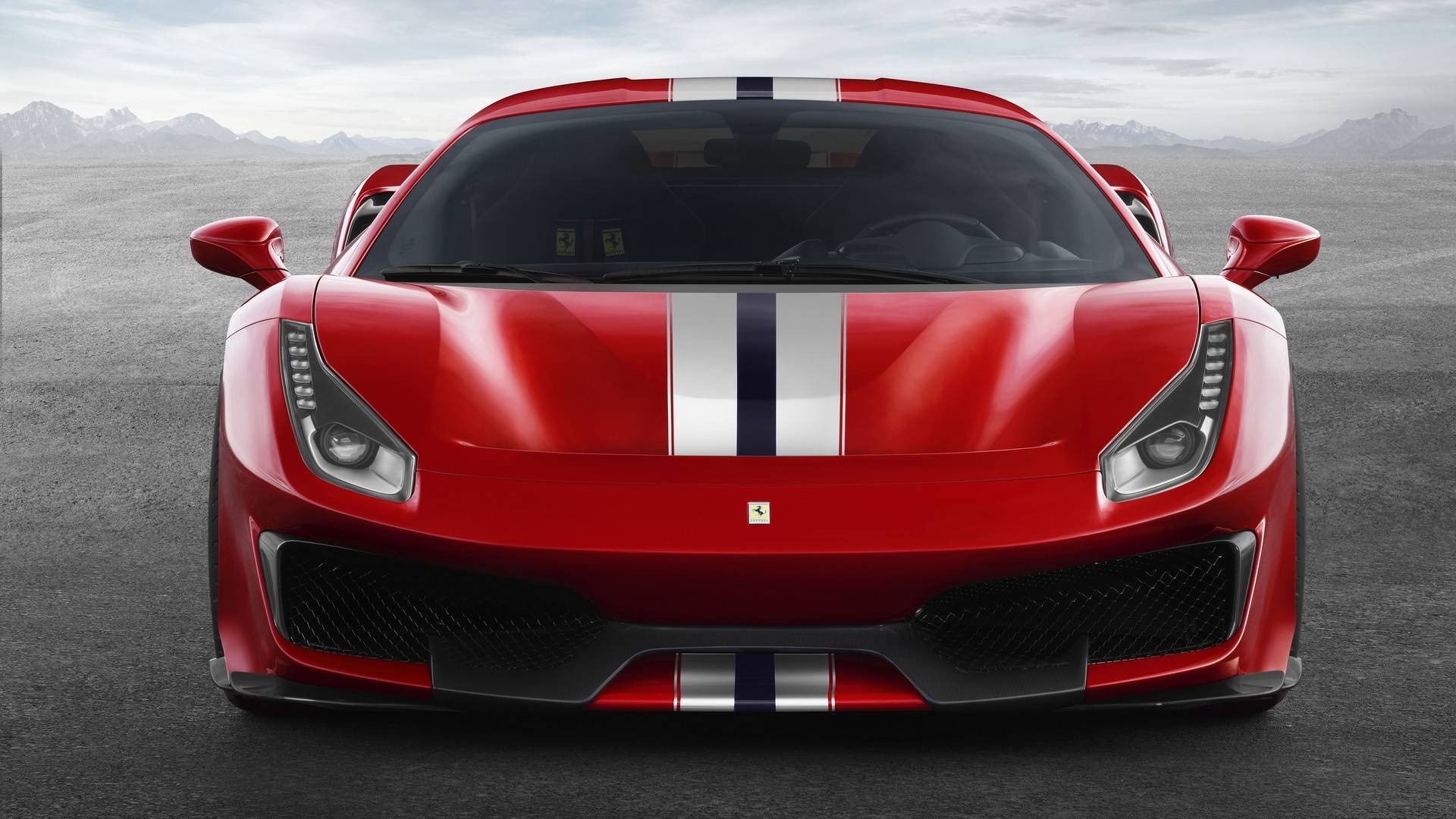 Ferrari 488 Pista ra mat anh 4