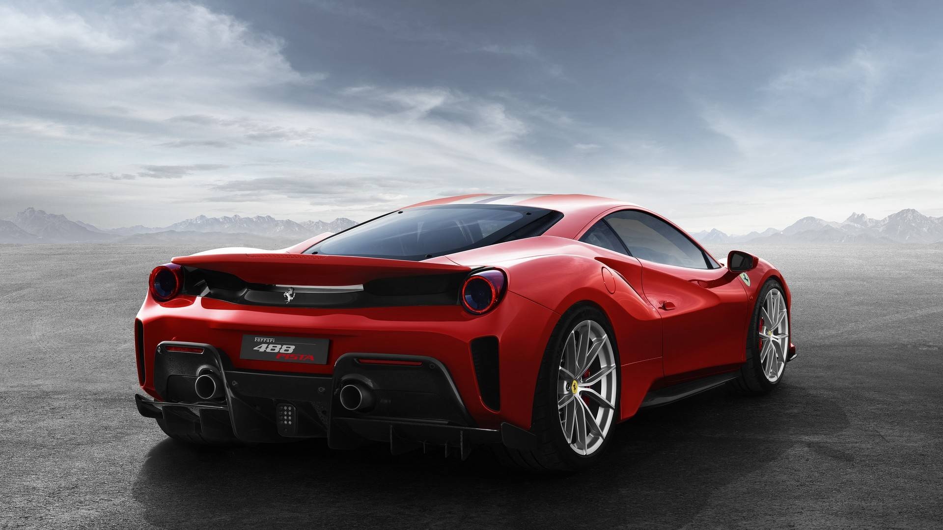 Ferrari 488 Pista ra mat anh 2