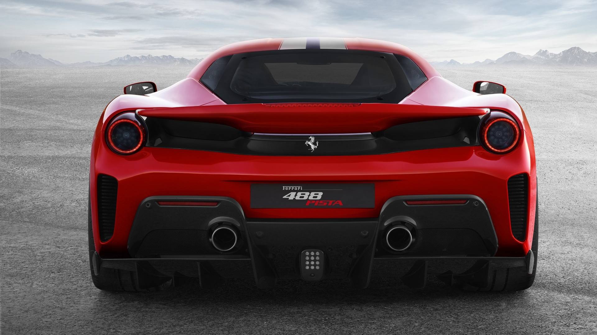 Ferrari 488 Pista ra mat anh 5