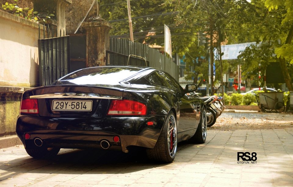 Aston Martin Vanquish bi bo roi tai Viet Nam anh 4