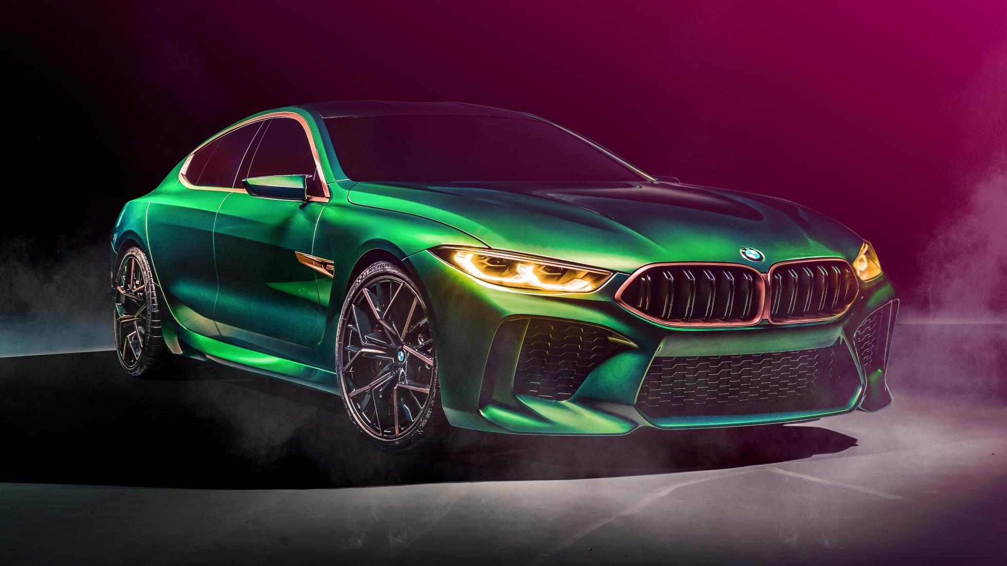 BMW Concept M8 Gran Coupe - Mercedes-AMG GT 4 cua nen de chung hinh anh