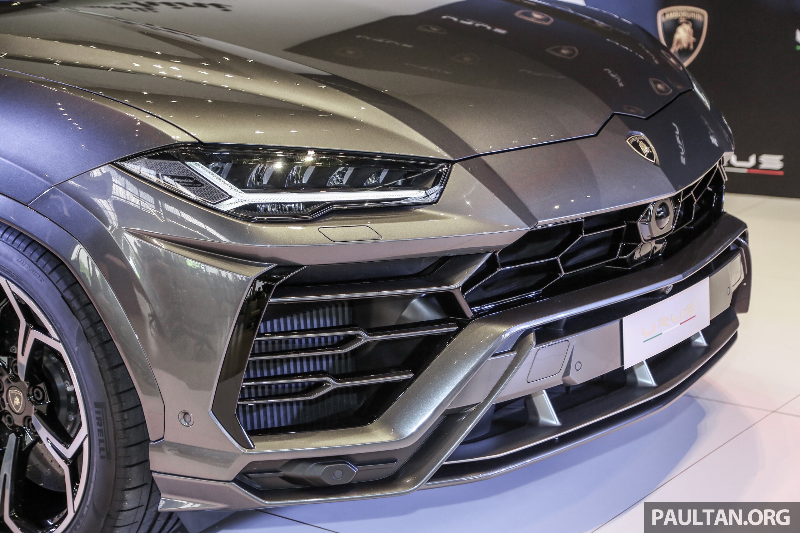 Lamborghini Urus thứ hai ra mắt ảnh 3 Lamborghini Urus thu hai ra mat anh 3