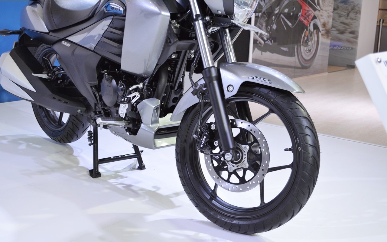 Suzuki Intruder 150 FI ra mat tai An Do anh 3