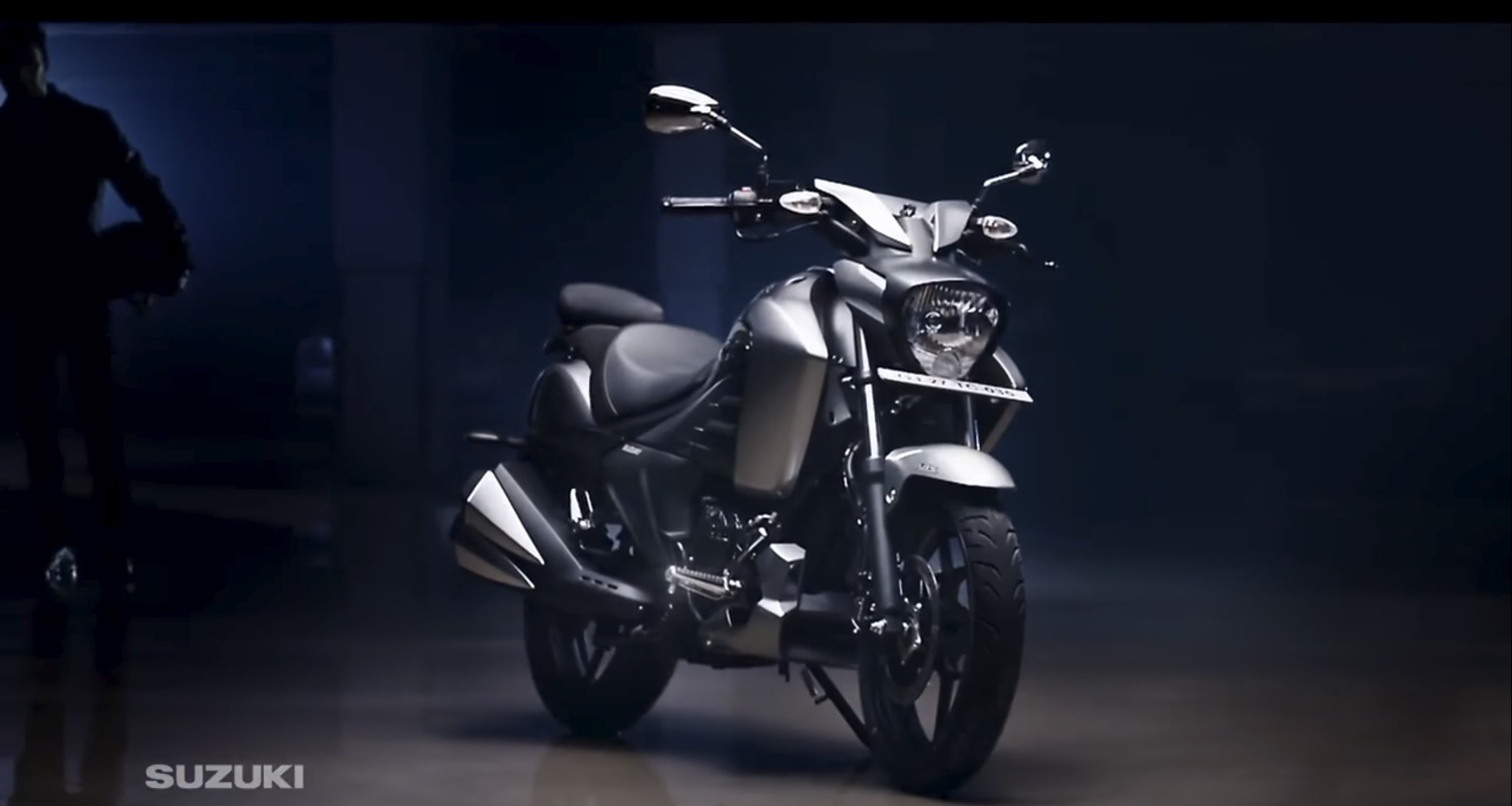 Cruiser Suzuki Intruder 150 FI ra mat tai An Do hinh anh